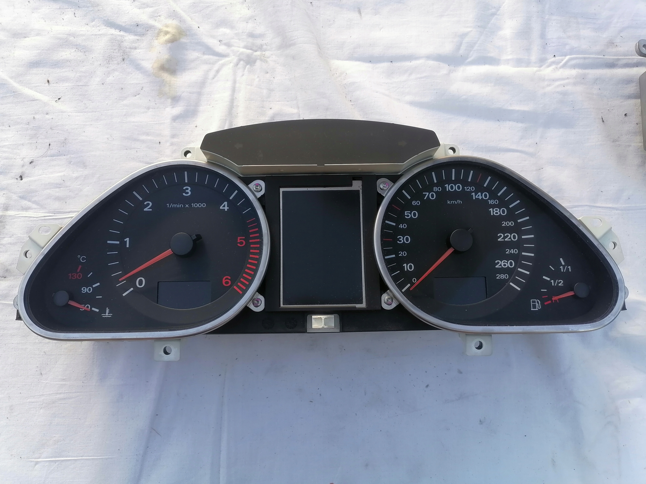 dials dials EU AUDI A6 C6 2.0 TDI 5550007301