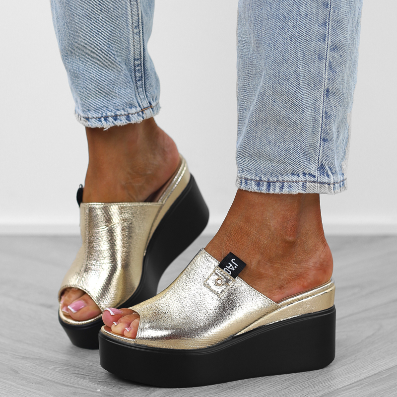 Złote klapki damskie na koturnie lekkie wygodne sandały EK05 r.38 Rozmiar 38