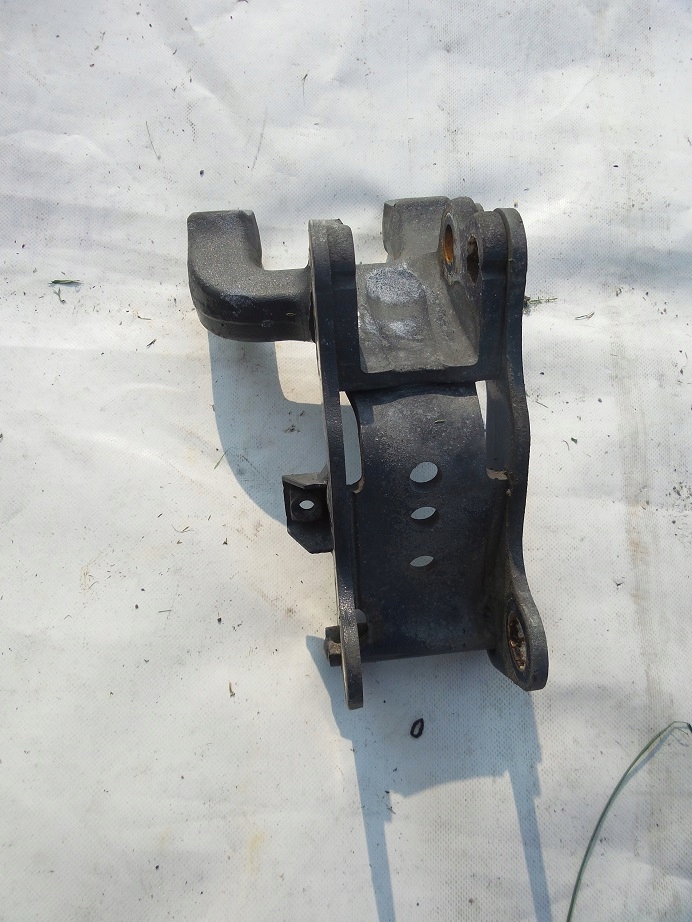 ЗОНА СМЯТИЯ КРЕПЛЕНИЕ КАБИНА ЛАПА RH DAF XF 106