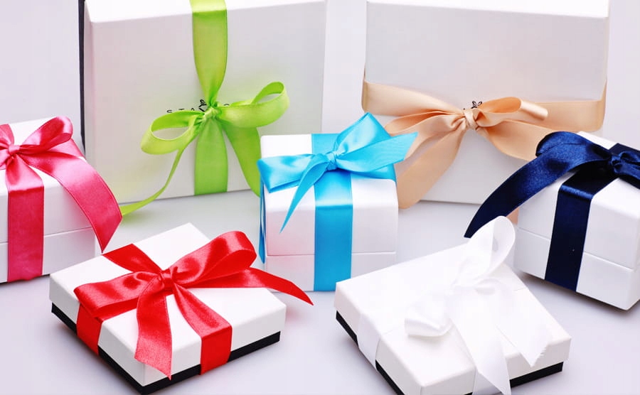 Srebrny Pierścionek z Rubinem 925 Certyfikat Materiał srebro