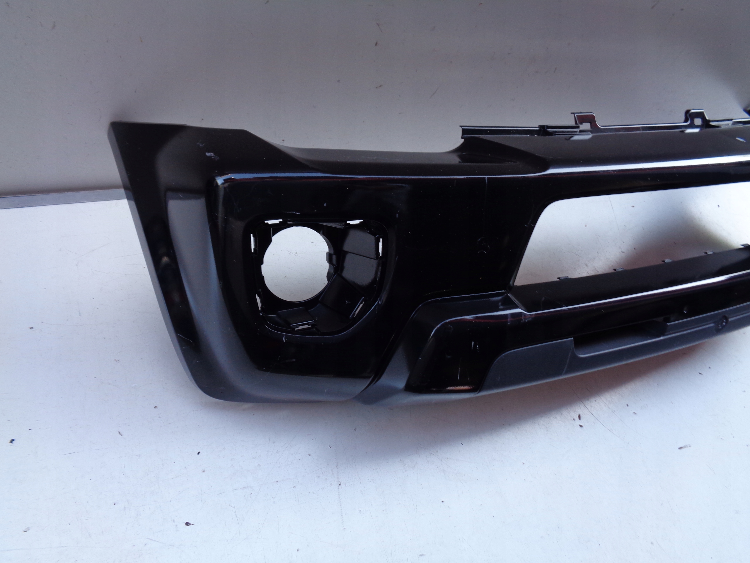 FRONTSTOSSSTANGE SUZUKI JIMNY 12- NR 30408