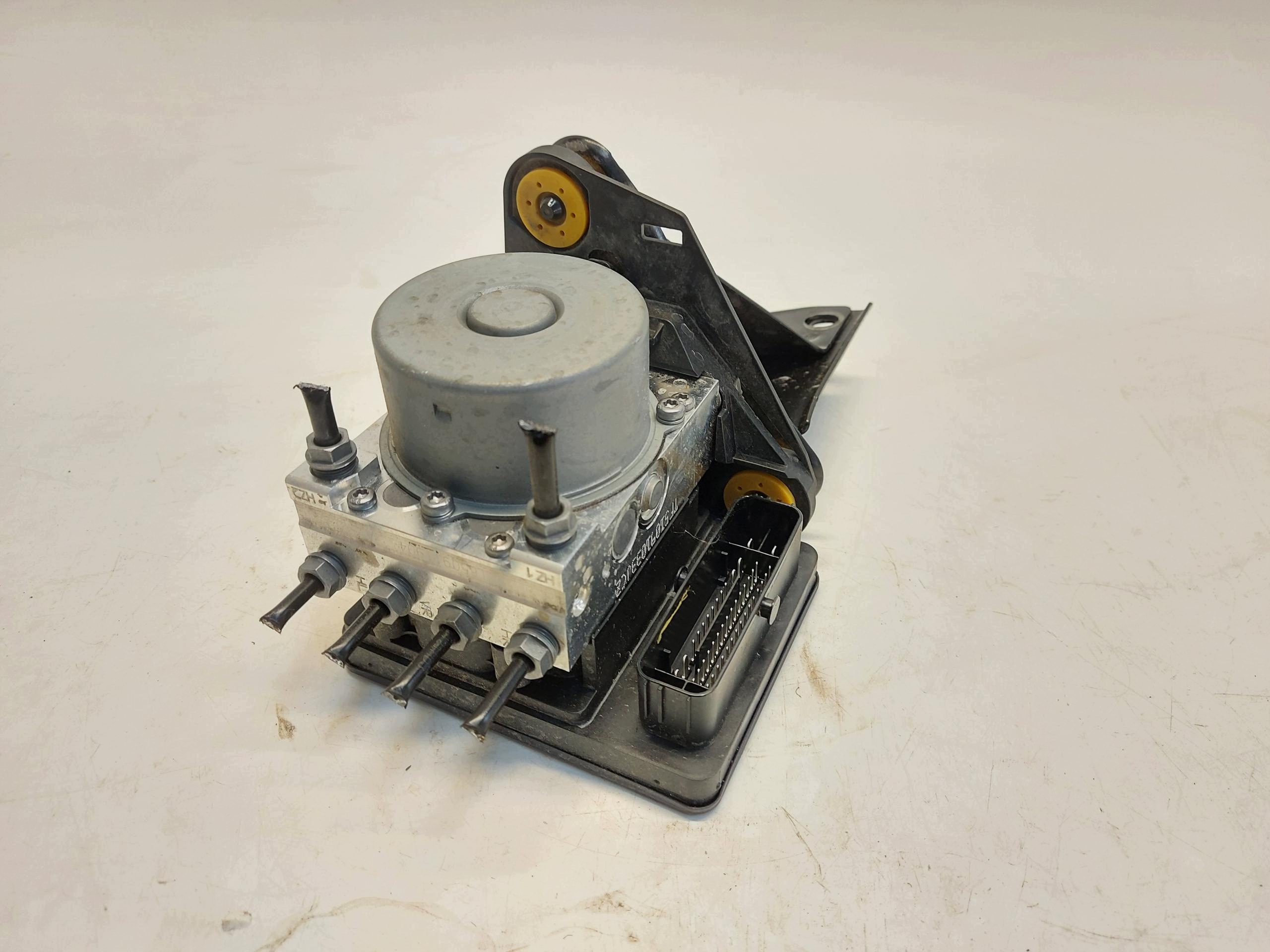 VW Passat R B9 3J0 2025r holder gearbox mount oryg 1.5 e-tsi