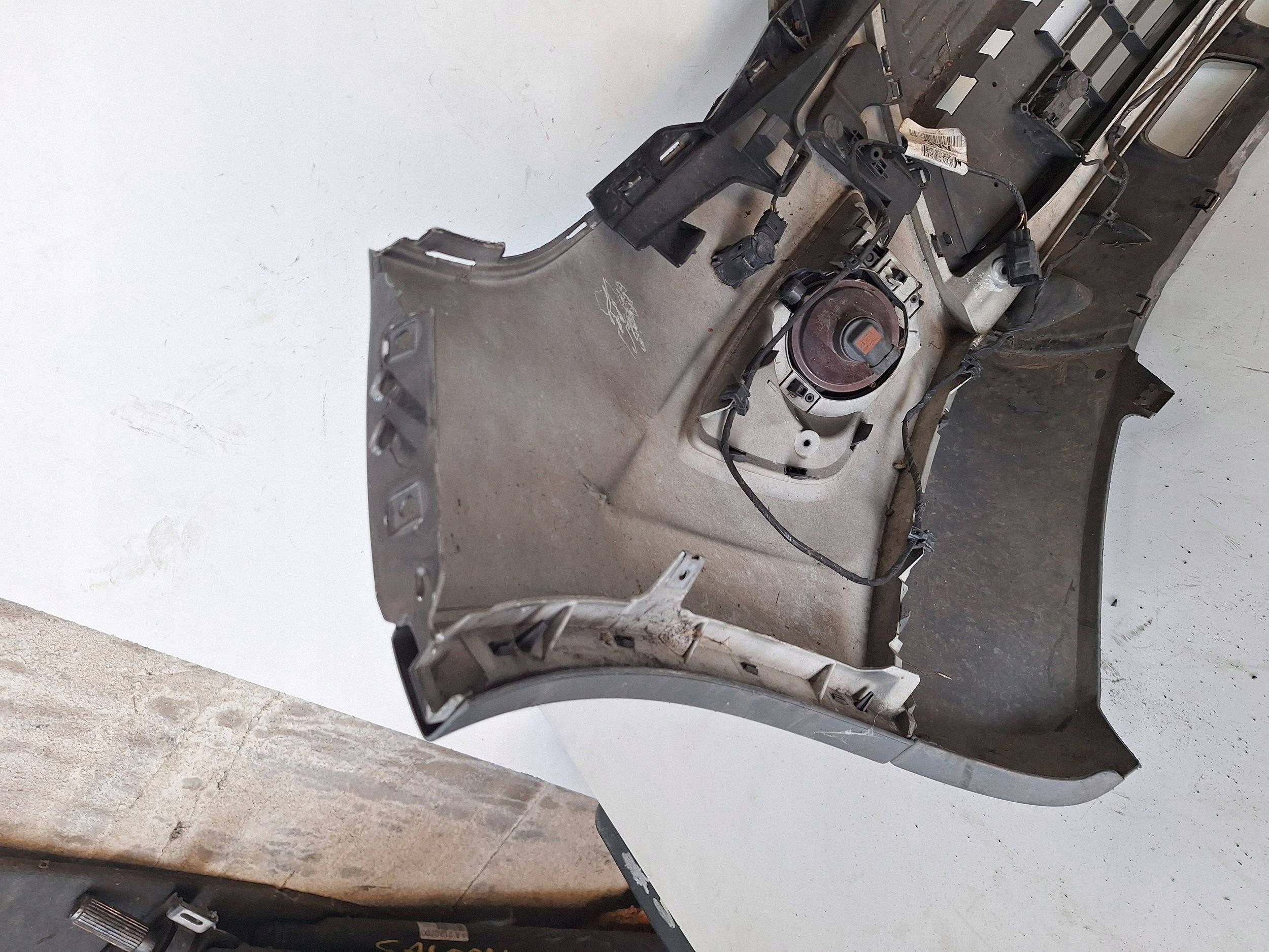 FORD KUG MK1 08-12 paraurti + PDC