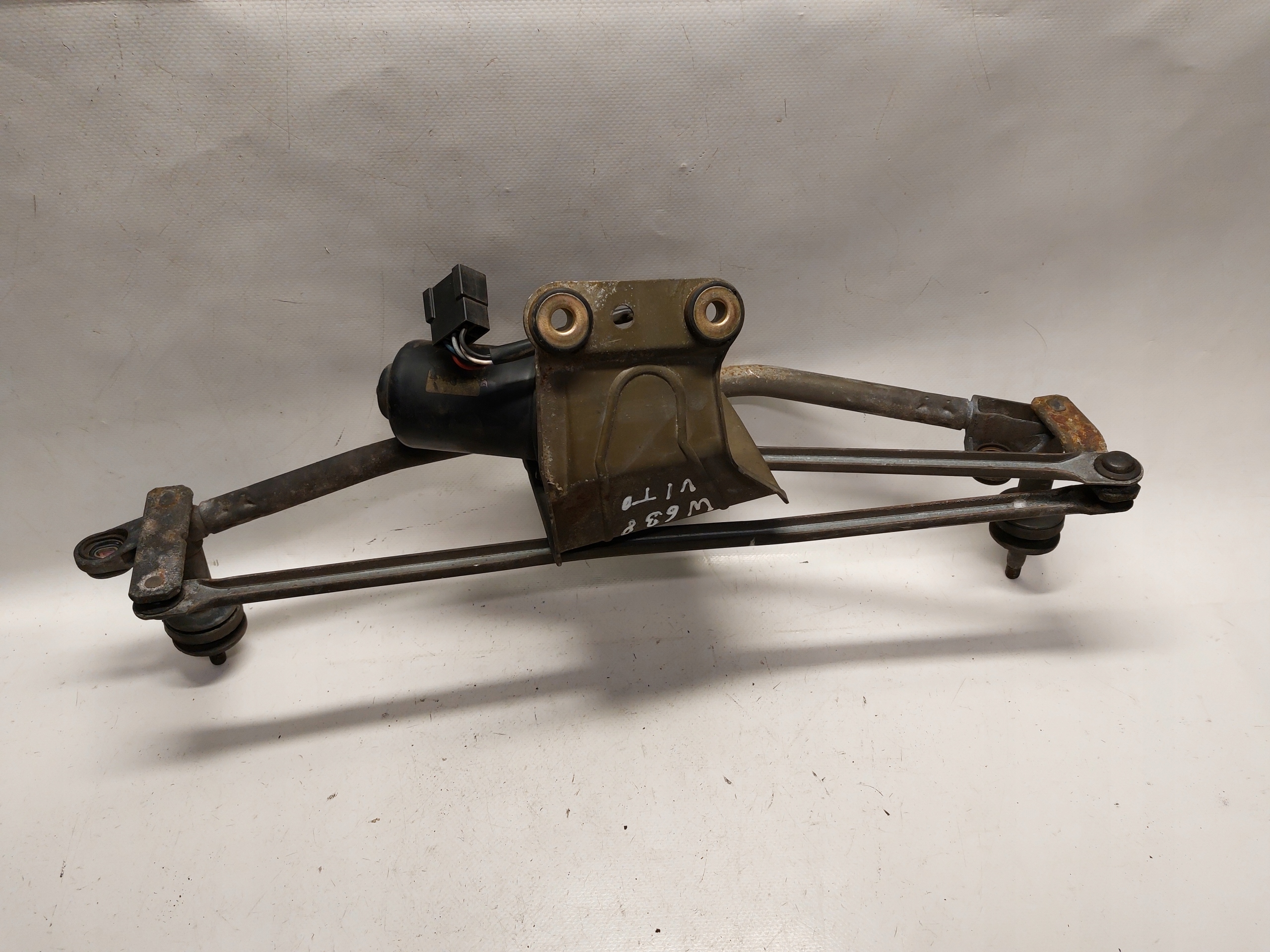 Mercedes wiper mechanism front VITO W638