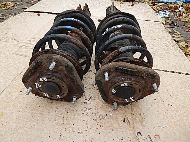 AMORTYZATOR PRZEDNI TOYOTA COROLLA E12 01-07 Rodzaj zawieszenia standardowe