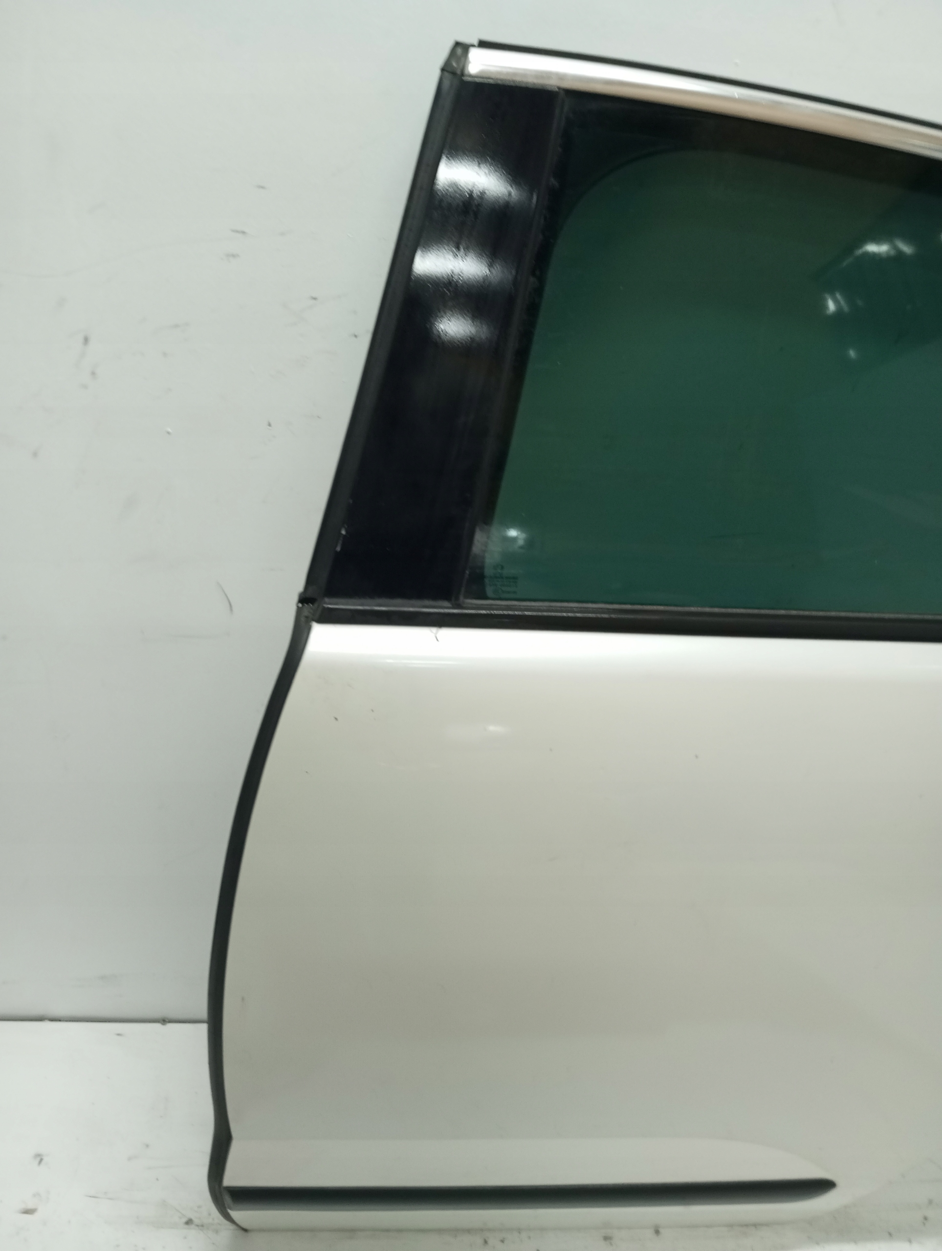 door left rear. PEUGEOT 3008 and 13R