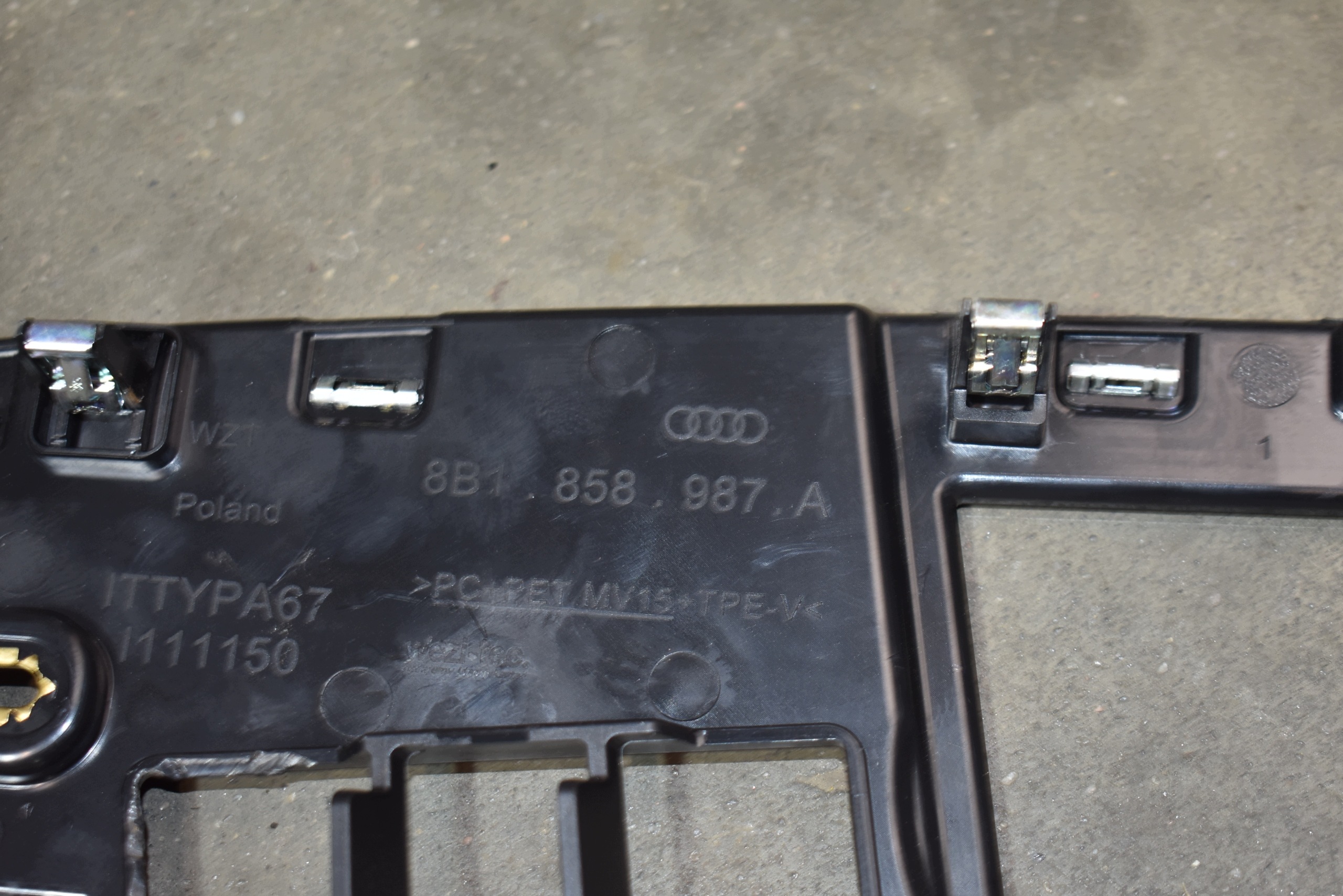 IDEALNE Support plaque KRATKI Console du tableau de bord ROZDZIELCZEJ AUDI A5 B10 1