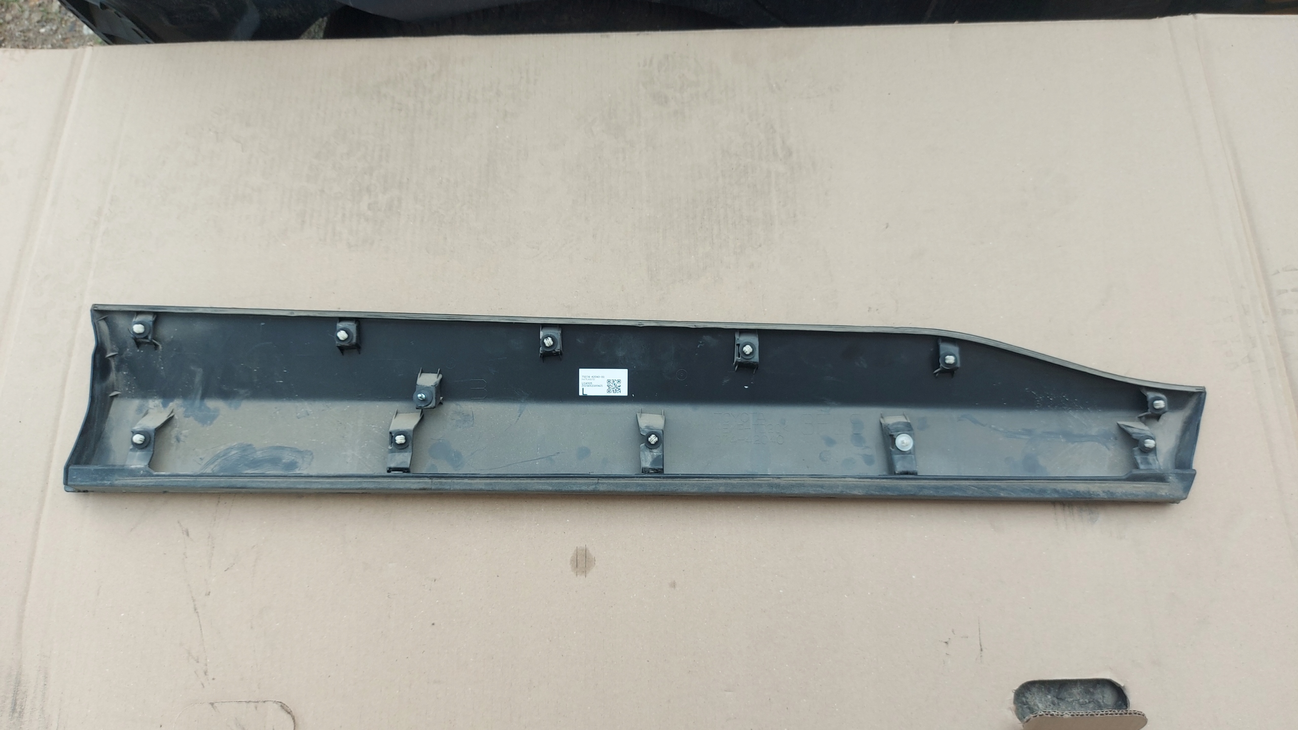 moulding door left front TOYOTA RAV4 V 18