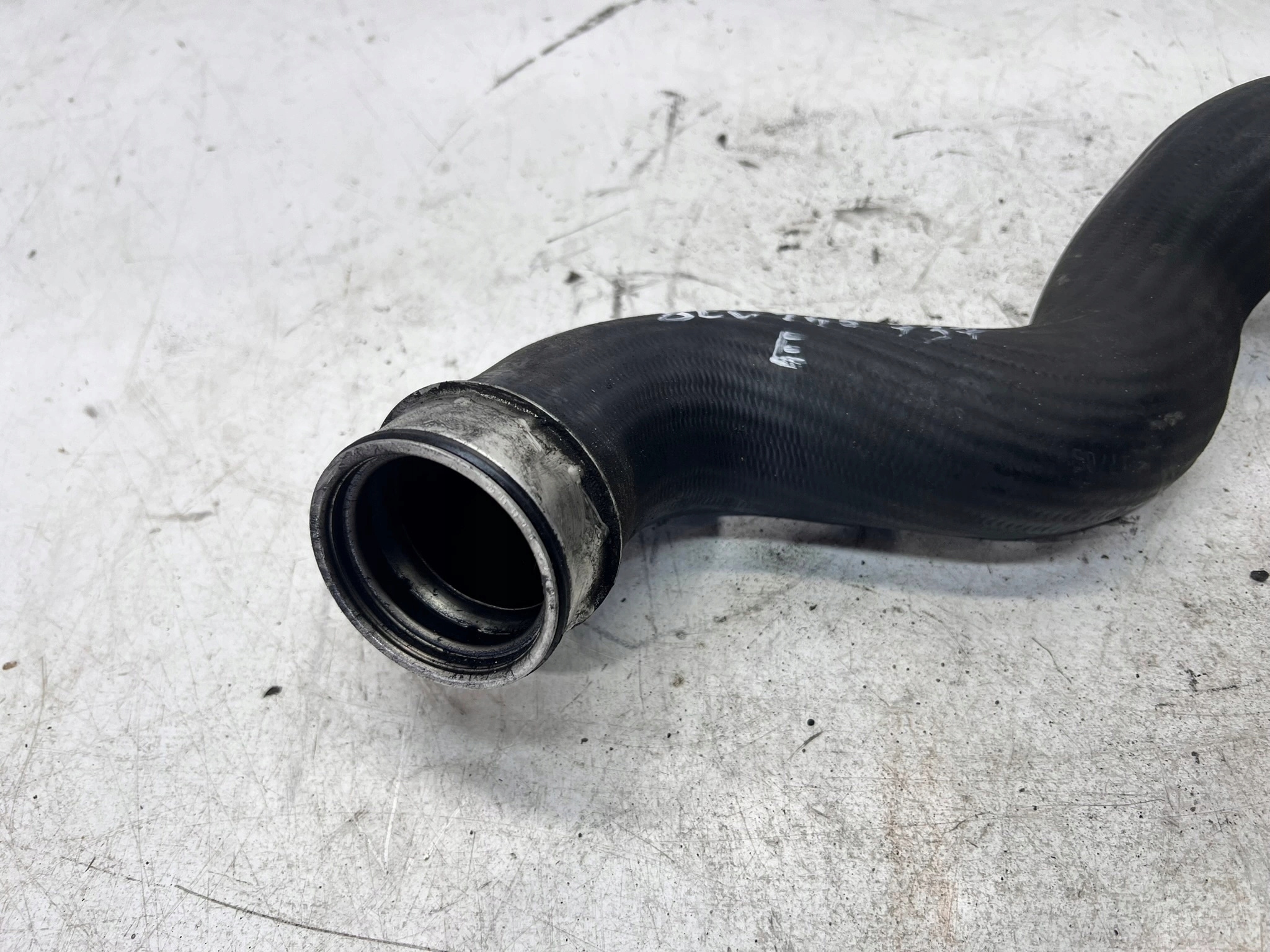 rohr Schlauch intercooler AUDI A4 B7 8E0145737E