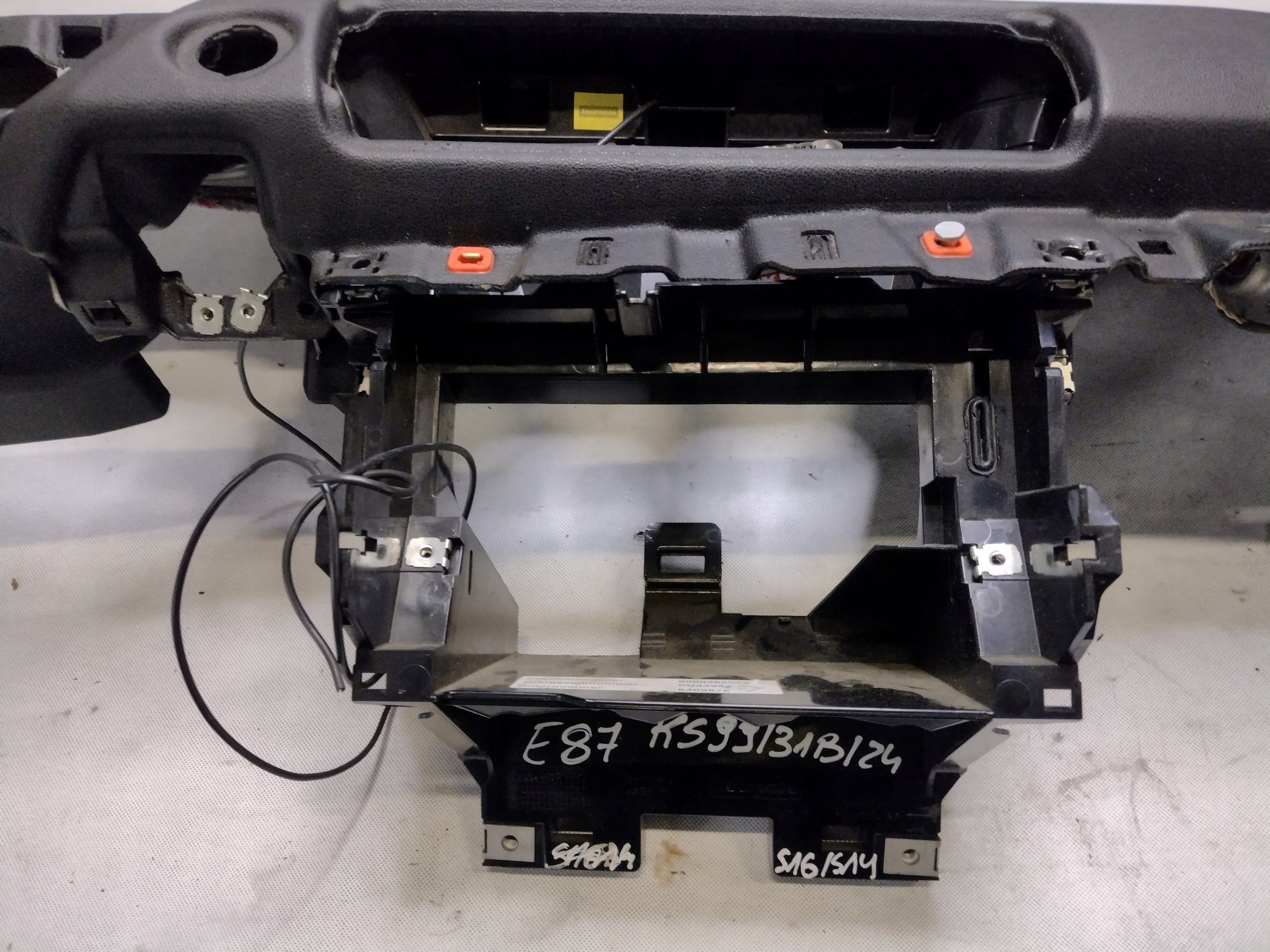 dashboard instrument panel BMW E87