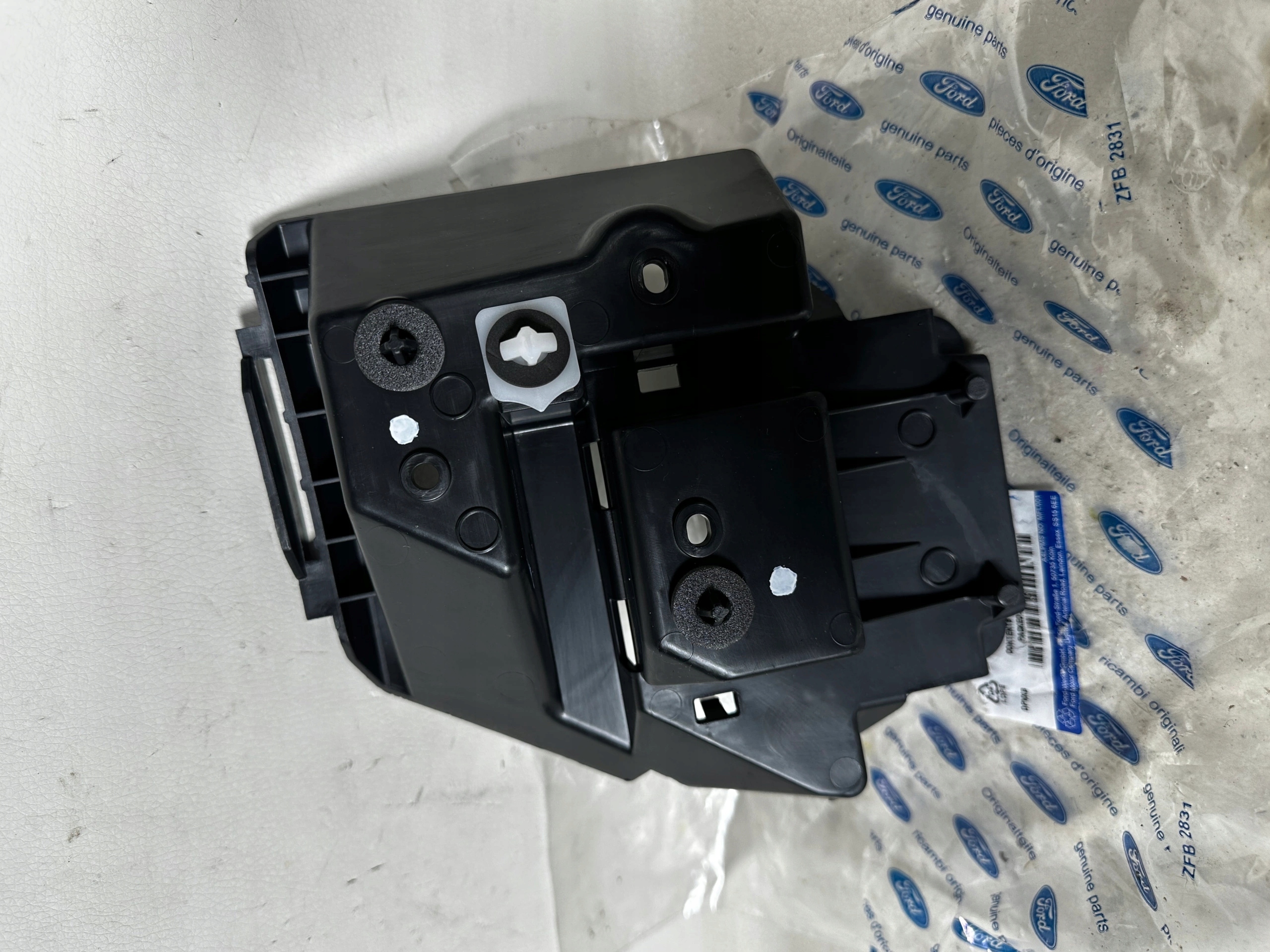 Ford Focus MK4 IV Support Support plaque Pare choc Arrière JX7B-17D980-C