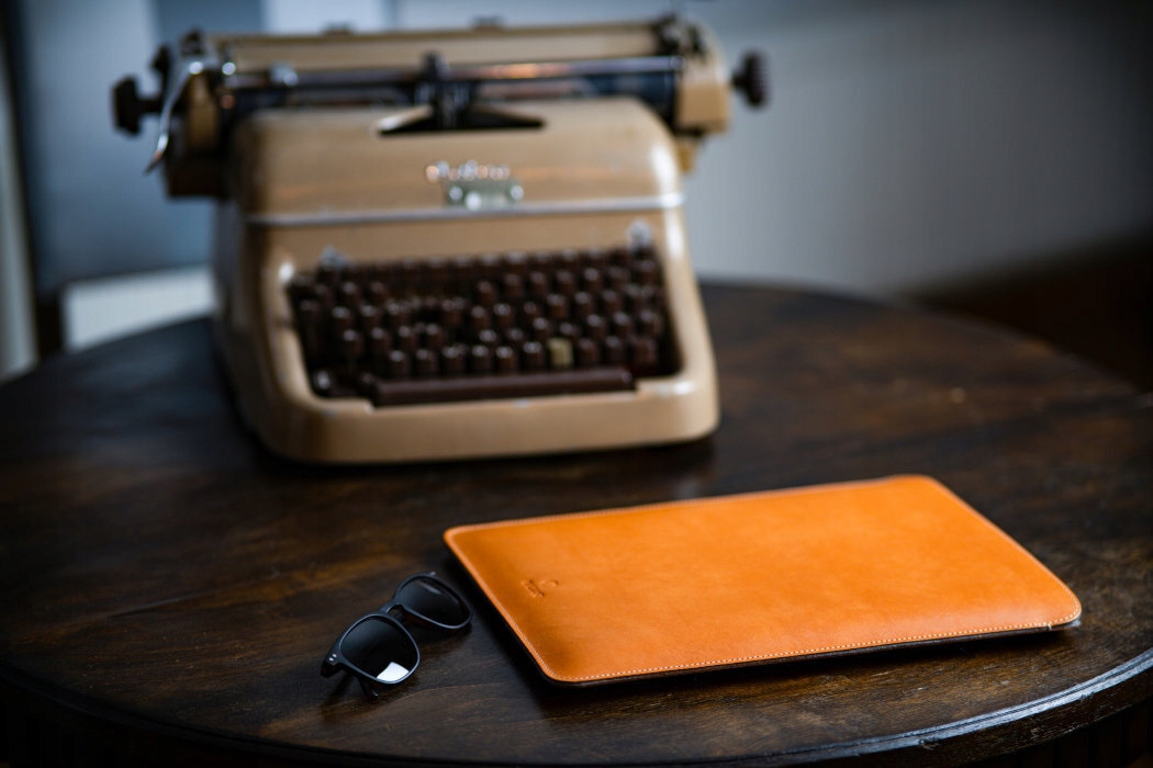 BALTAN Etui skórzane Premium do MacBooka Pro 16" czarne — 16