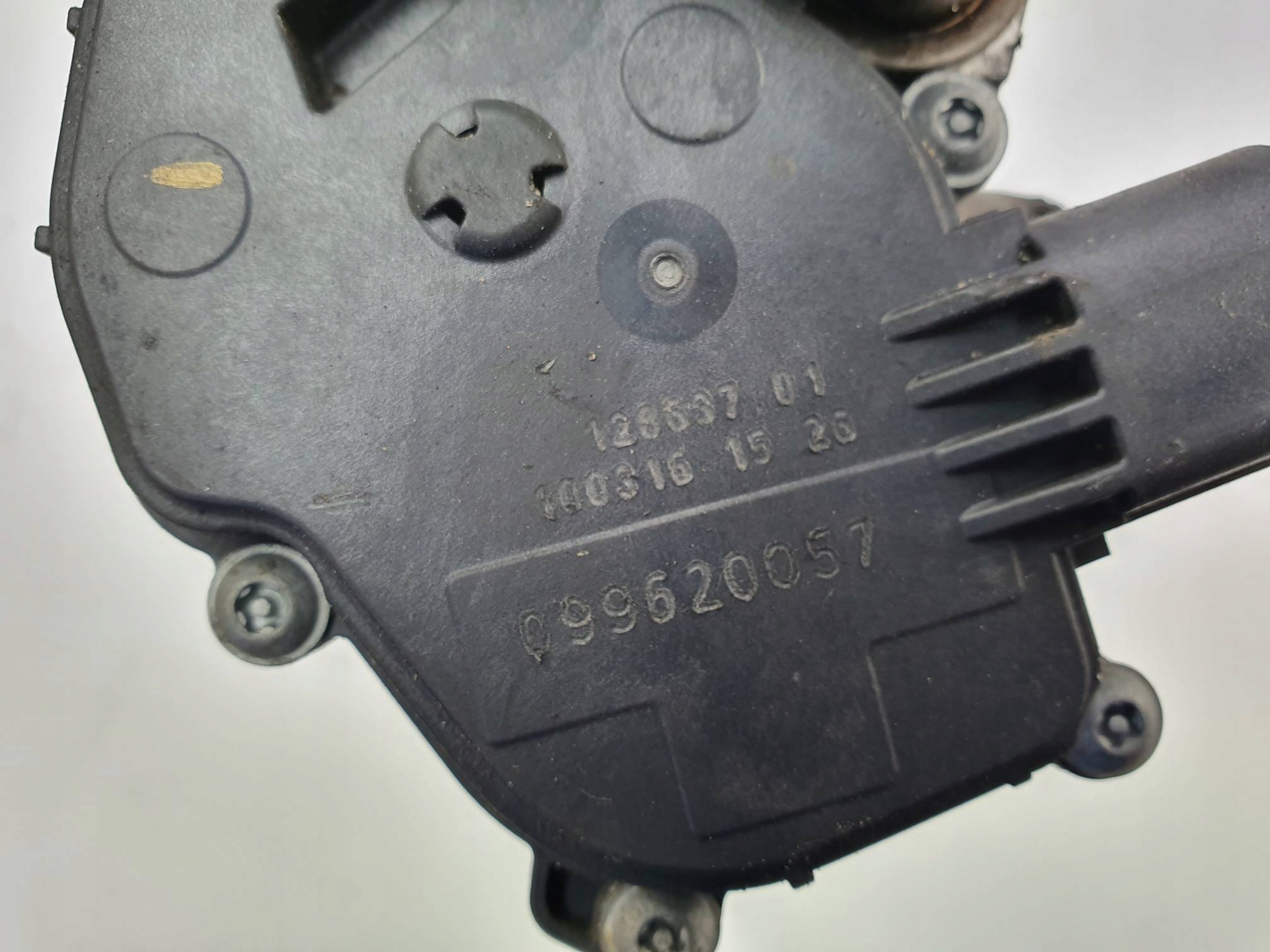 egr ventil 04L131501R VOLKSWAGEN PASSAT B8