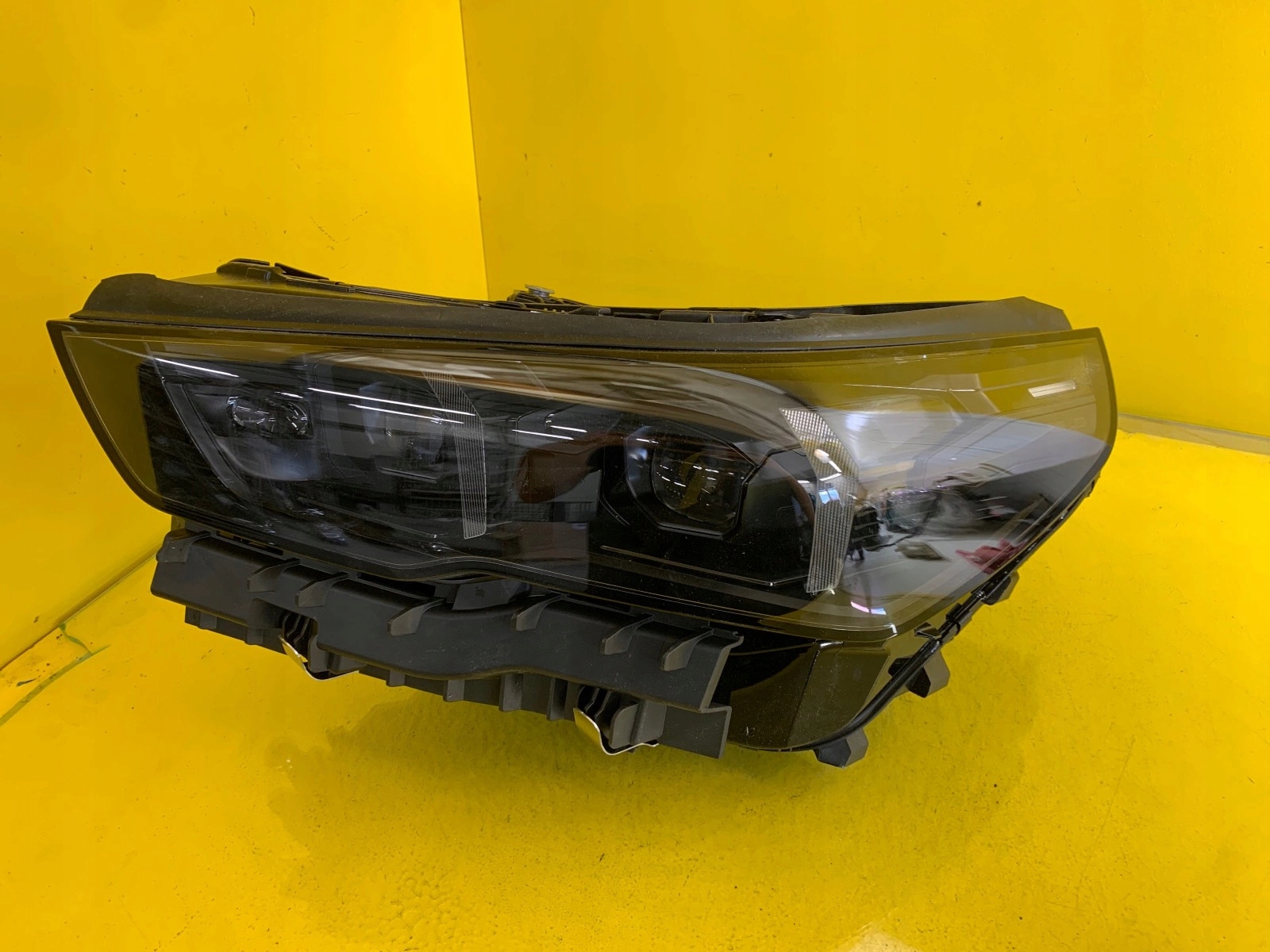 light left BMW 5 G60 G61 FULL LED 5A798E3-06 USA