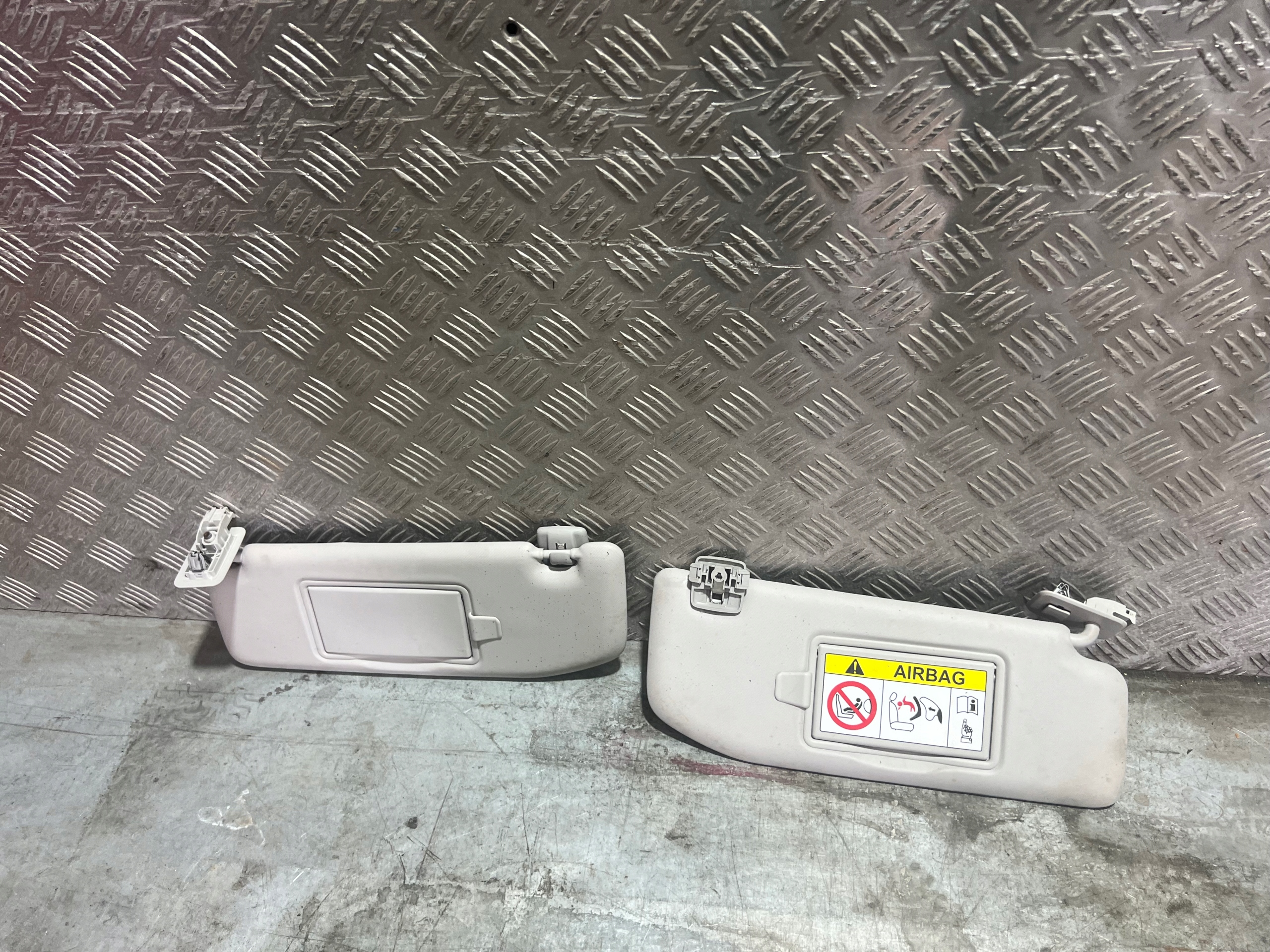 CITROEN C3 III 16- DASZEK SŁONECZNIK OSŁONA PRZECIWSŁONECZNA LEWA PRAWA EU