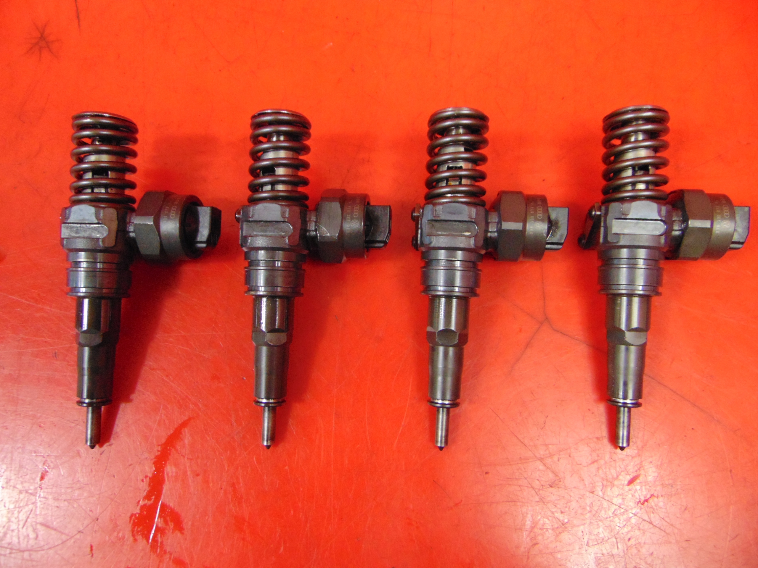 НАСОС-ФОРСУНКА 038130073H 1.9 TDI 414720014