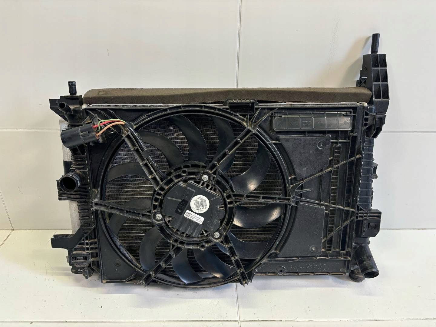 Komplet Radiateur Ford C-Max 2 2015 DV61-19710-AD