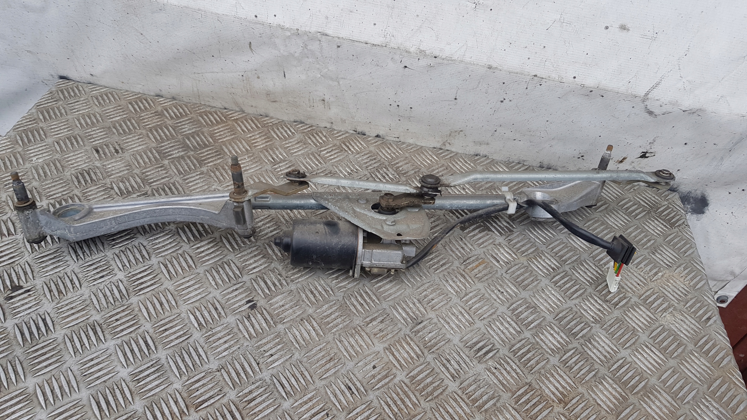 MERCEDES W209 wiper mechanism front EUROPA