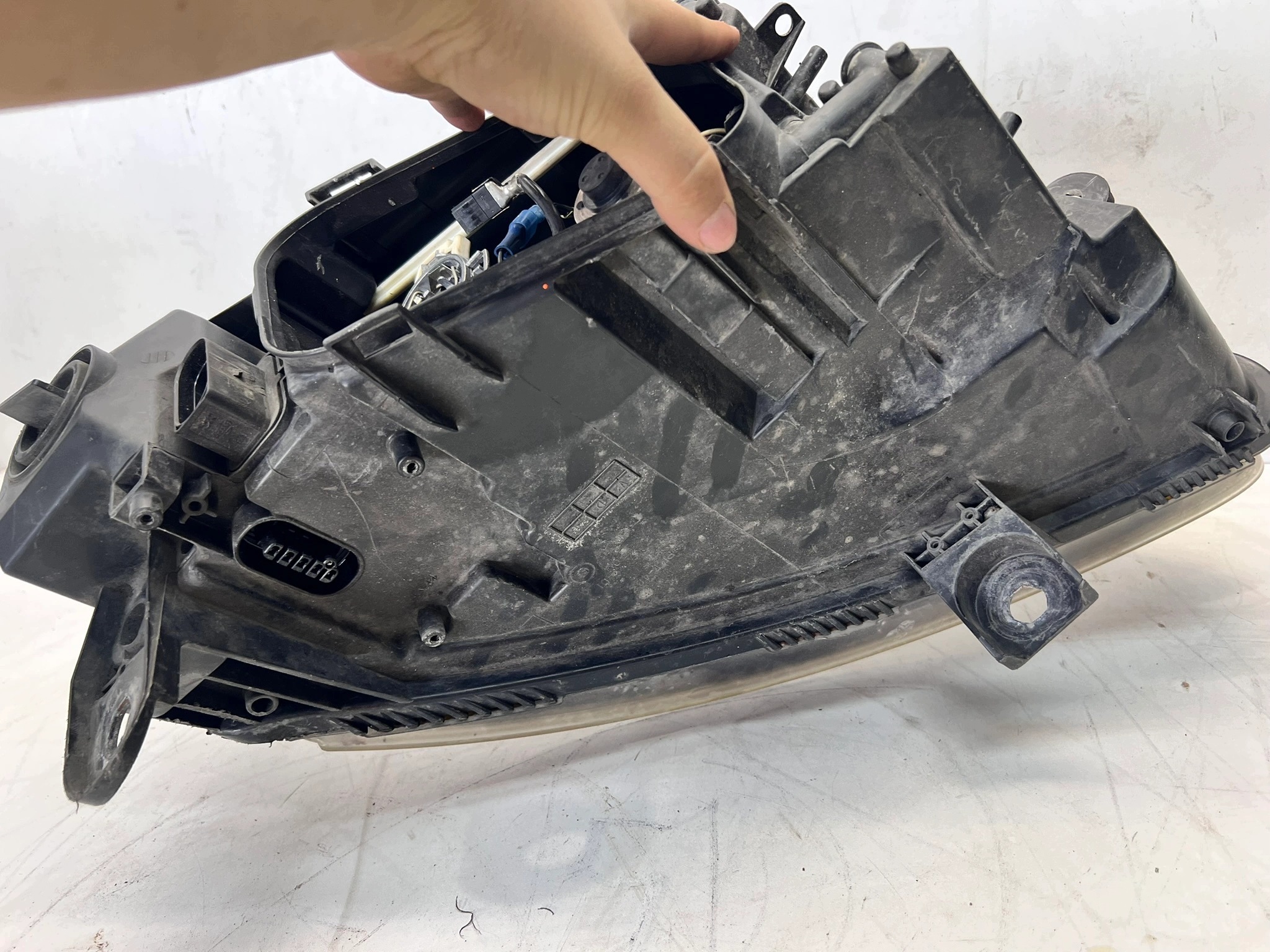 REFLEKTOR left front BI XENON AUDI A6 C6 4F0941029CQ 35/26