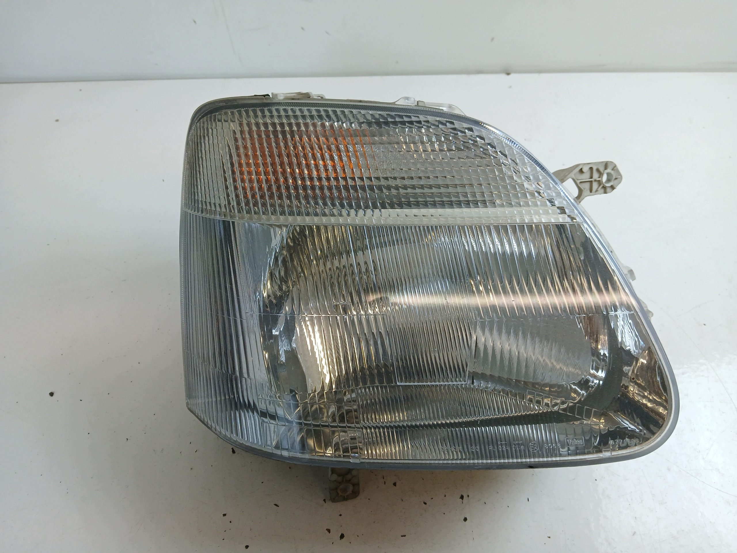 OPEL AGILA A light right front