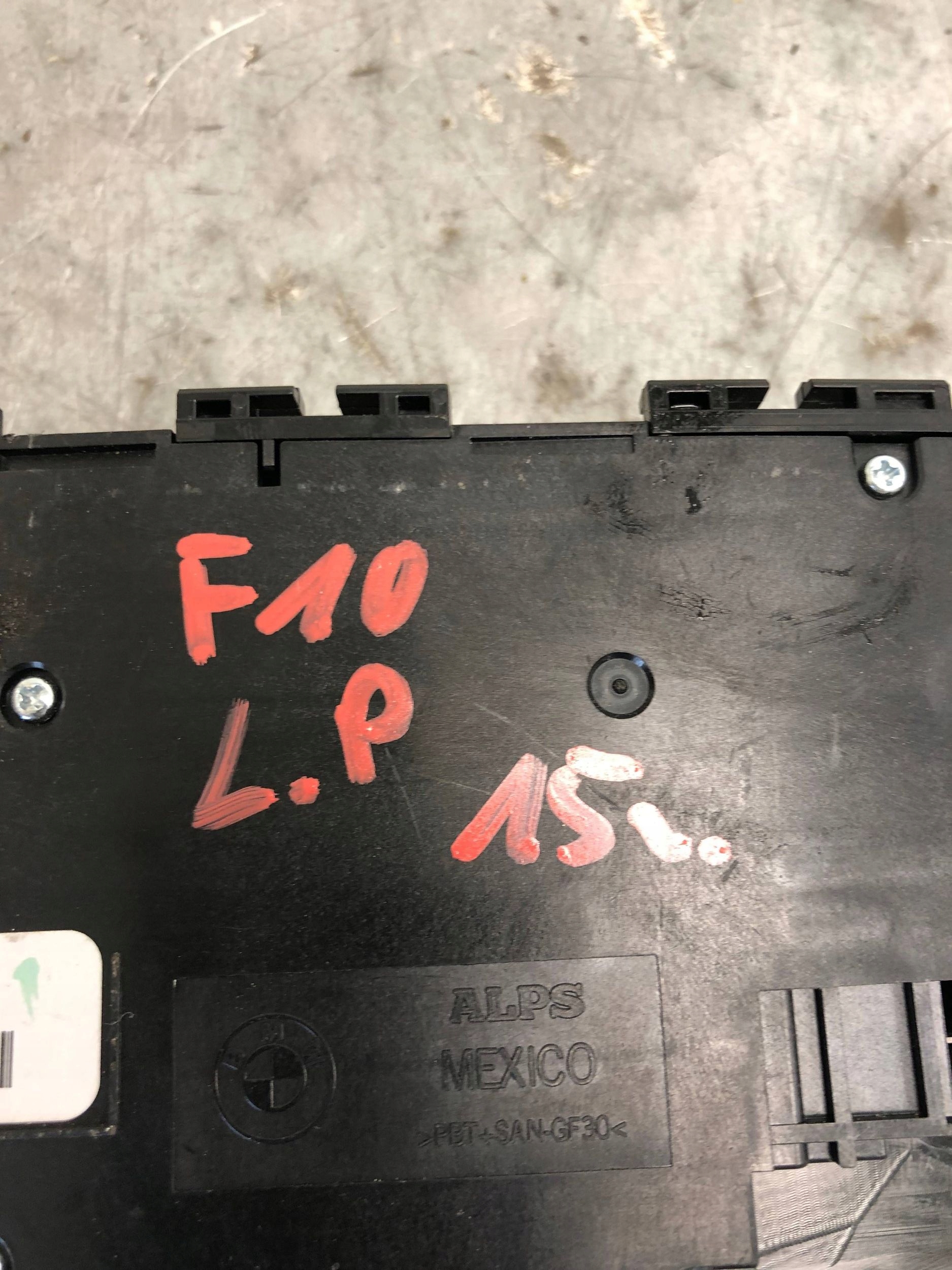 control panel seat left front BMW F10 LCI 9302291