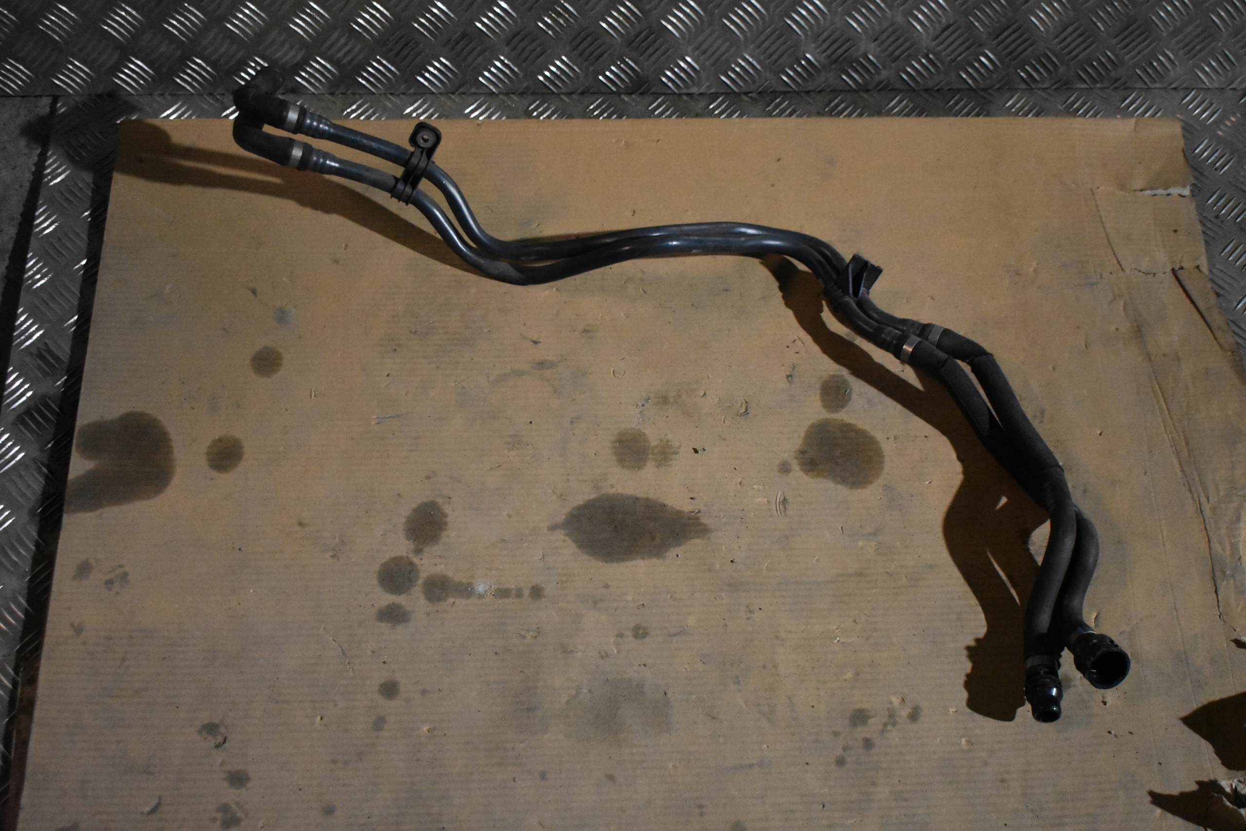 IDEALNE Tubi d’acqua PORSCHE TAYCAN AUDI E-TRON 1