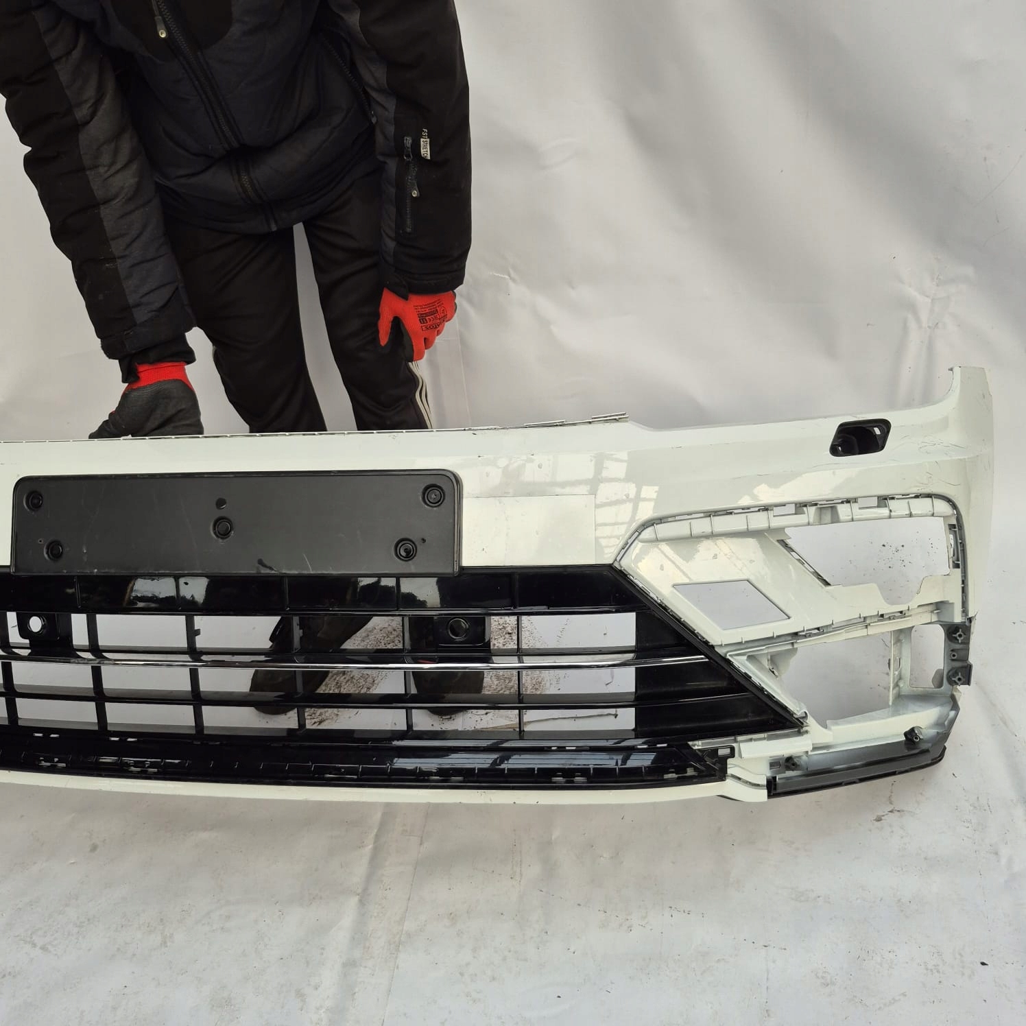 VW TIGUAN II 5NN R-LINE ALLSPACE 16- bumper front front washer PDC