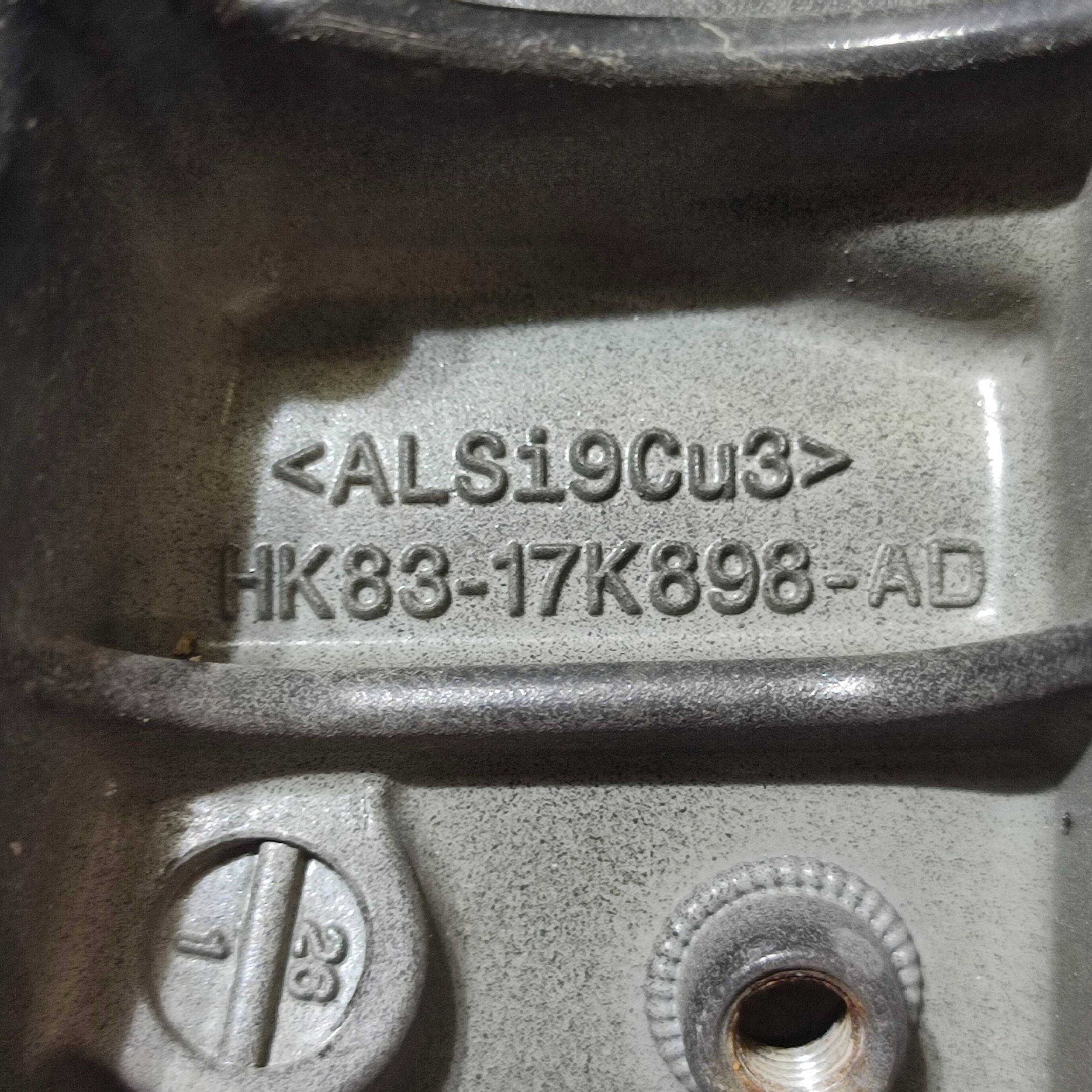 console supports front right Jaguar F-Pace HK8317K898AD