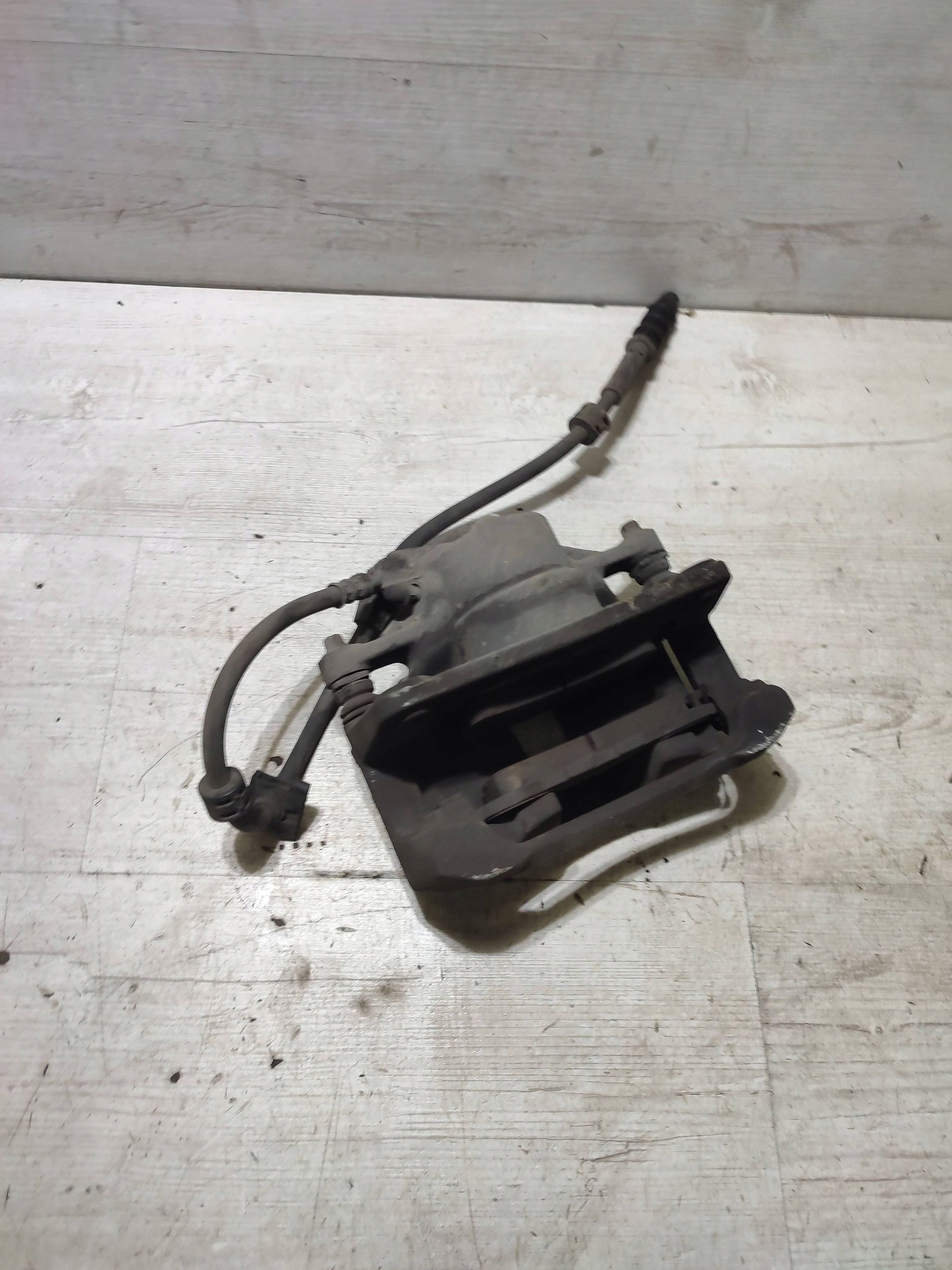 Peugeot 308 2019 front side left caliper brake front