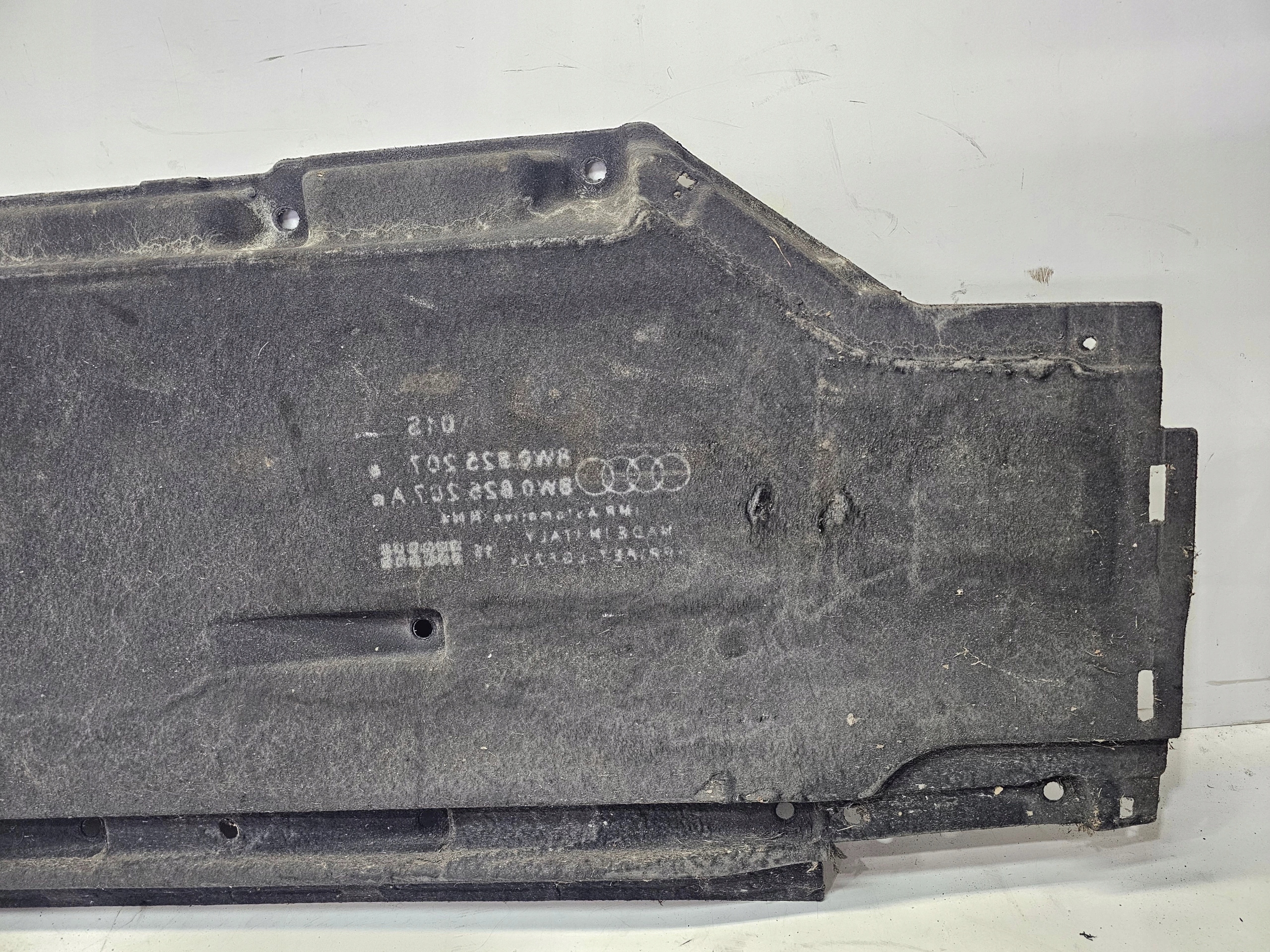 cover chassis left AUDI A4 B9 A5 8W 8W0825207 1/26
