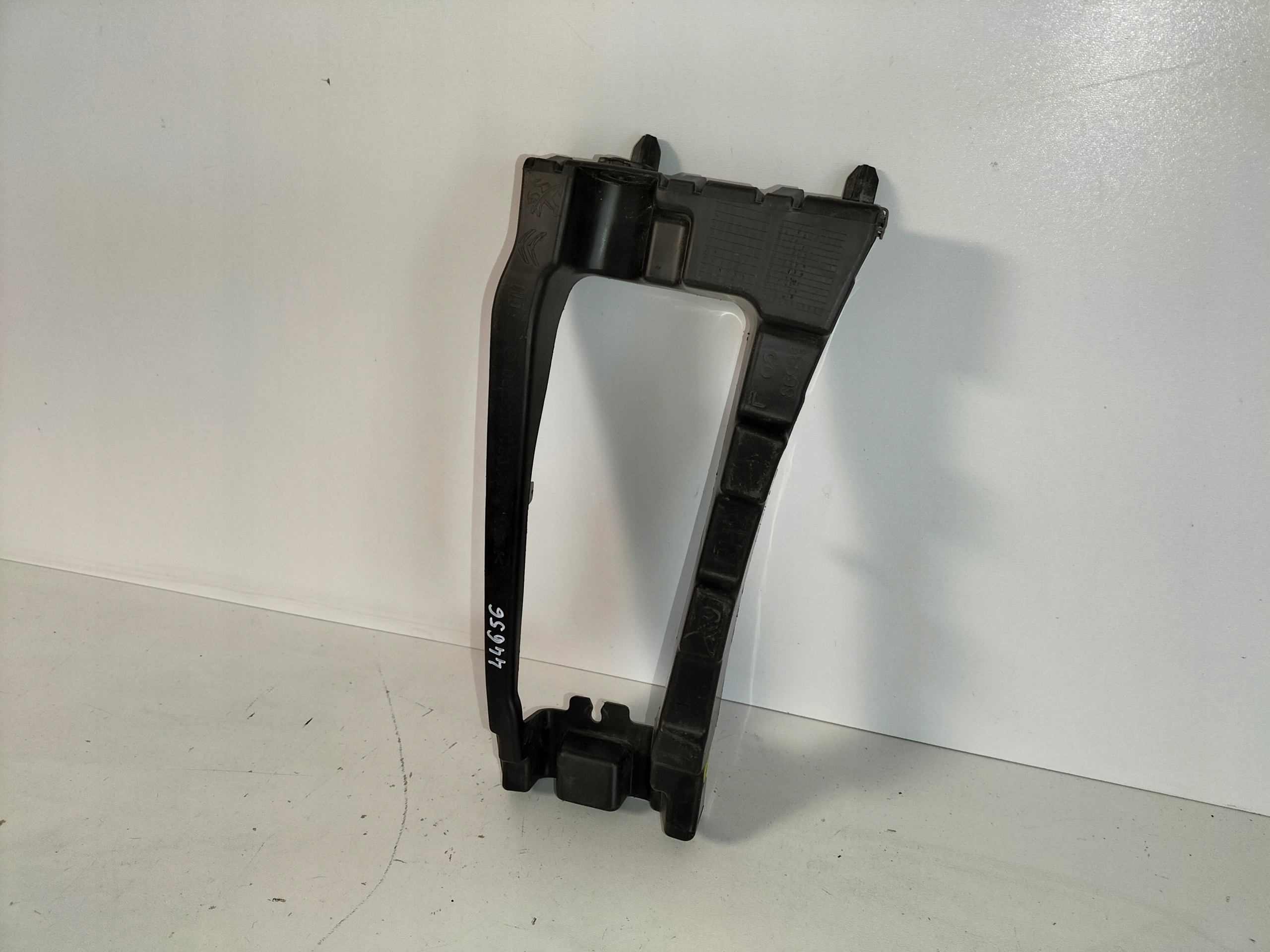 Support Support plaque Pare choc Arrière Arrière Droite BERLINGO PARTNER 4 IV 18