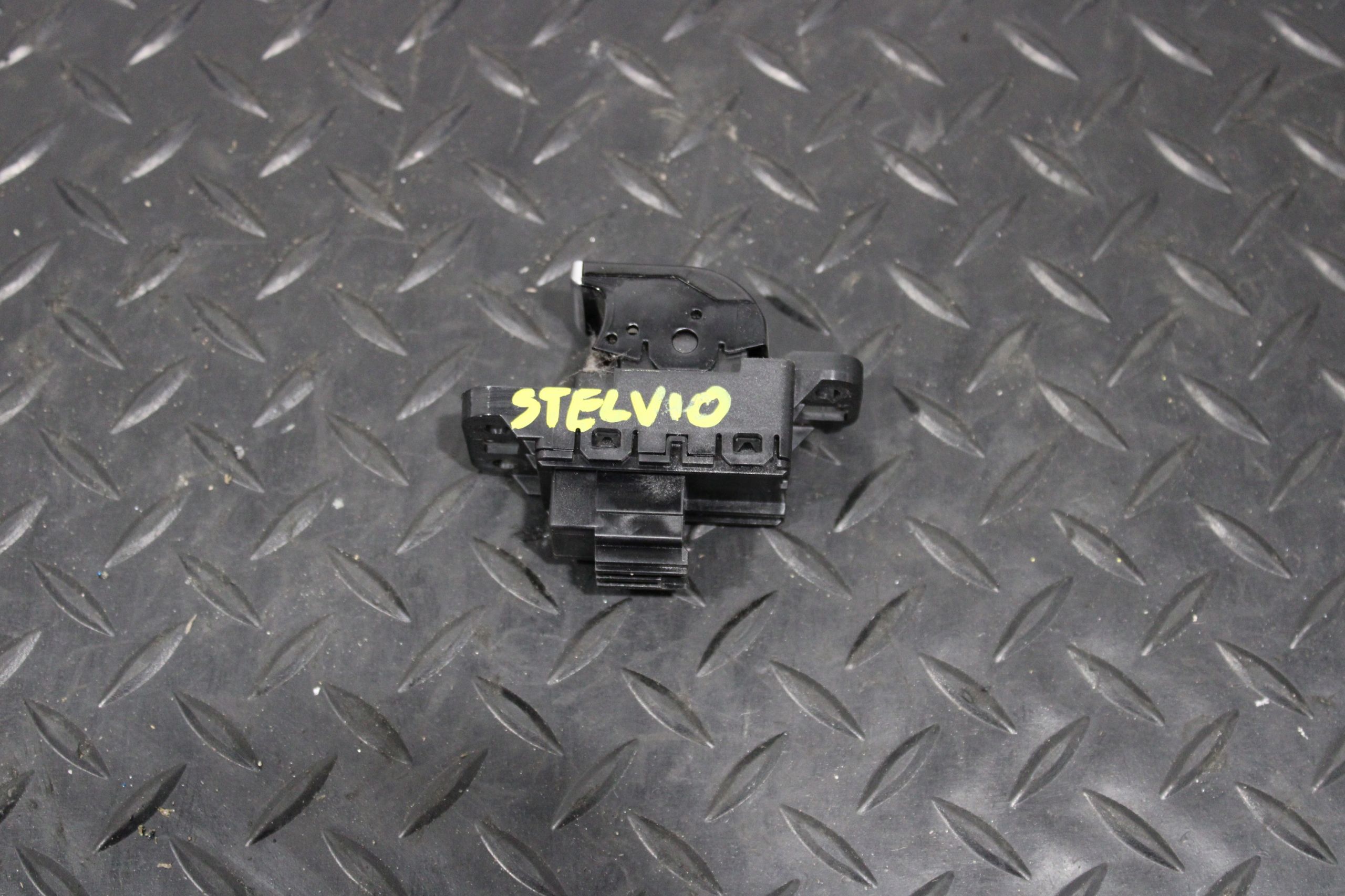 switch electric brake ALFA ROMEO STELVIO 01561506080