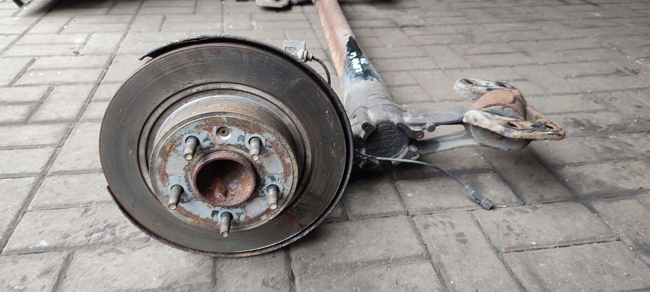 sider axis rear part rear sususpension Opel Zafira C