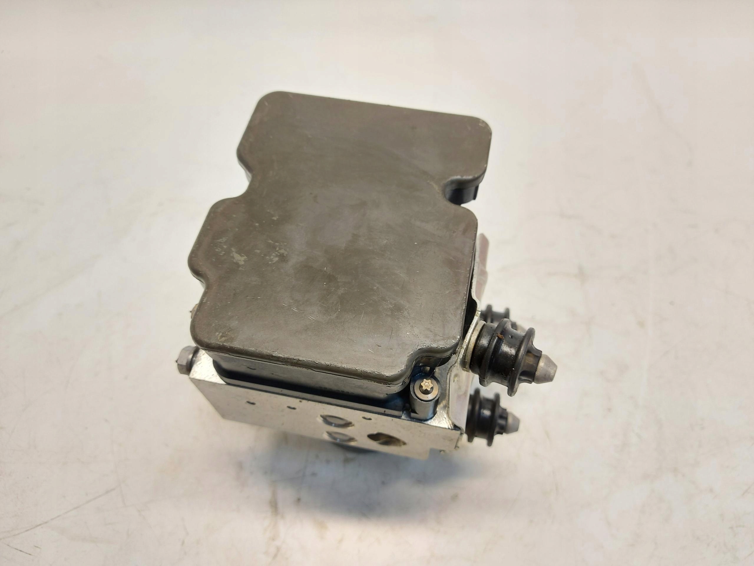 Porsche Taycan GTS 9J1 2023r pump control unit ABS 9J1614095S