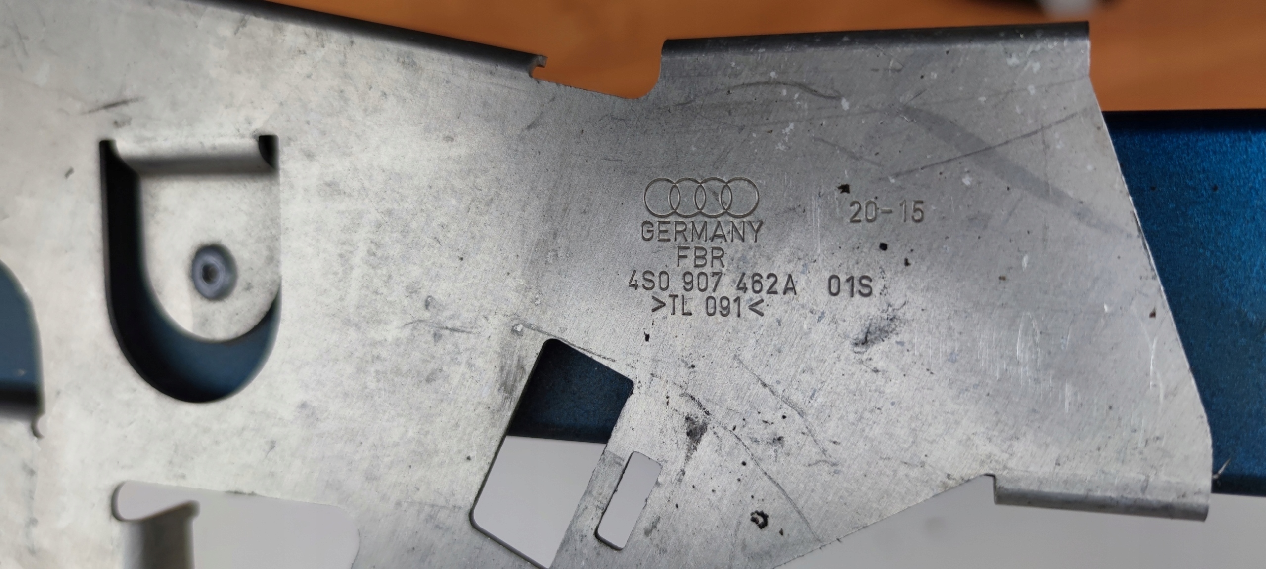 AUDI R8 4S HURACAN sider pillar holder