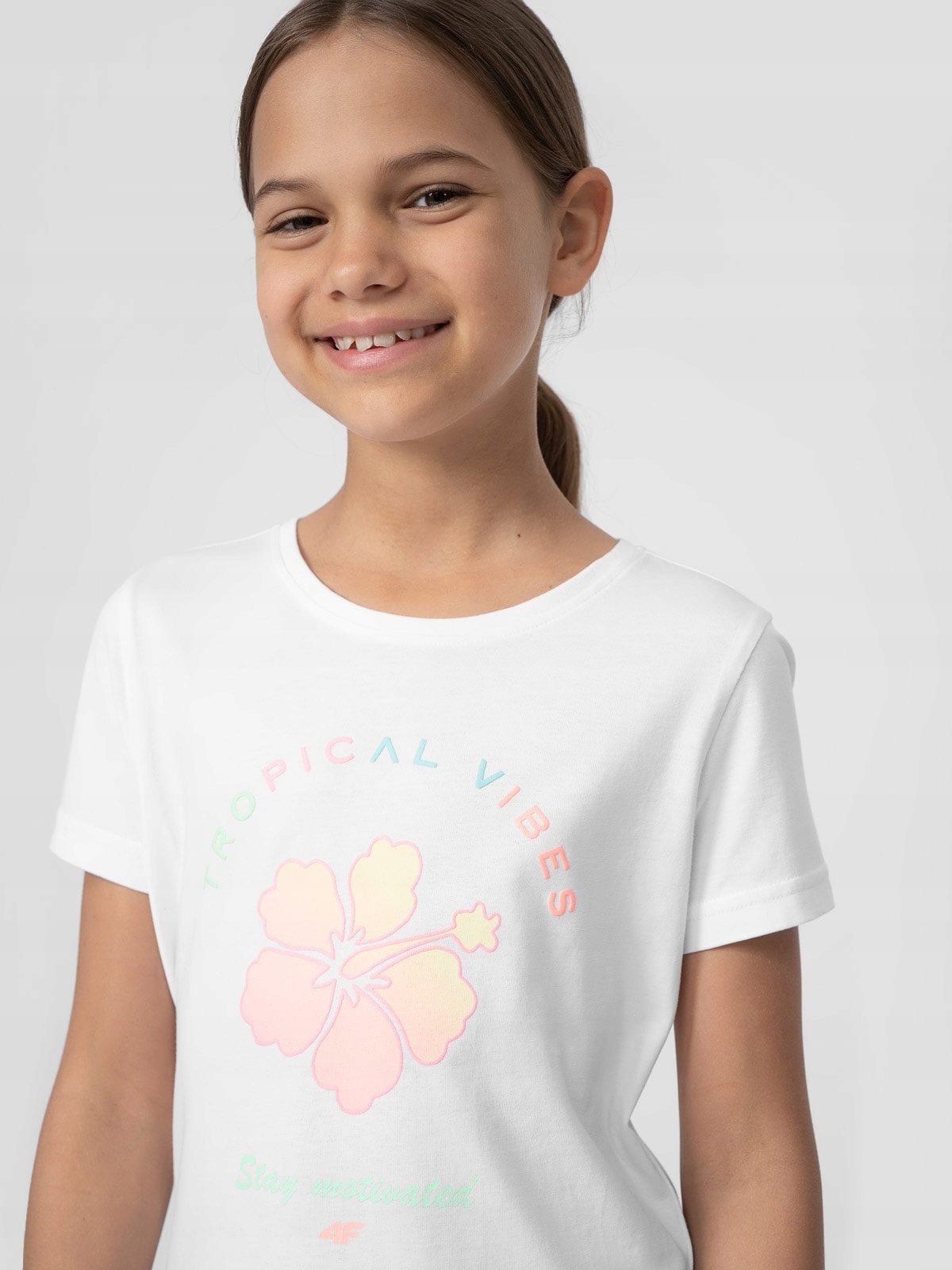 

Koszulka T- shirt 4F 4FJSS22TTSHF556-10S-140