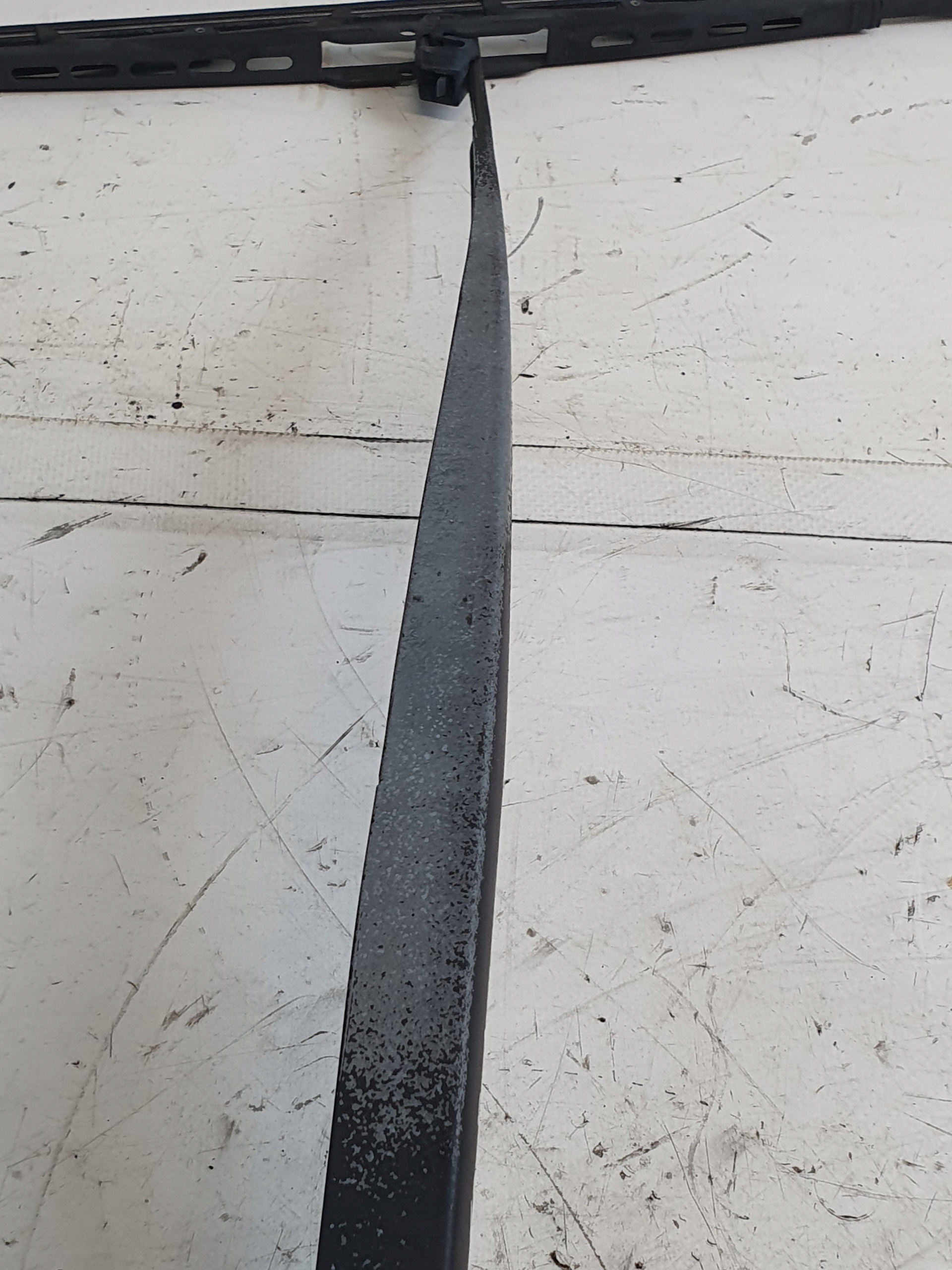 wiper arm front right NISSAN PRIMERA P12 03r.