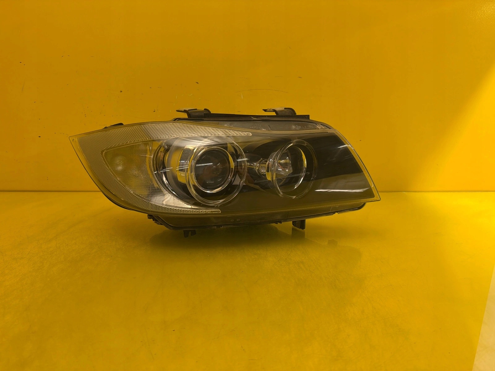light right BMW 3 E90 E91 Xenon positioning 6942744