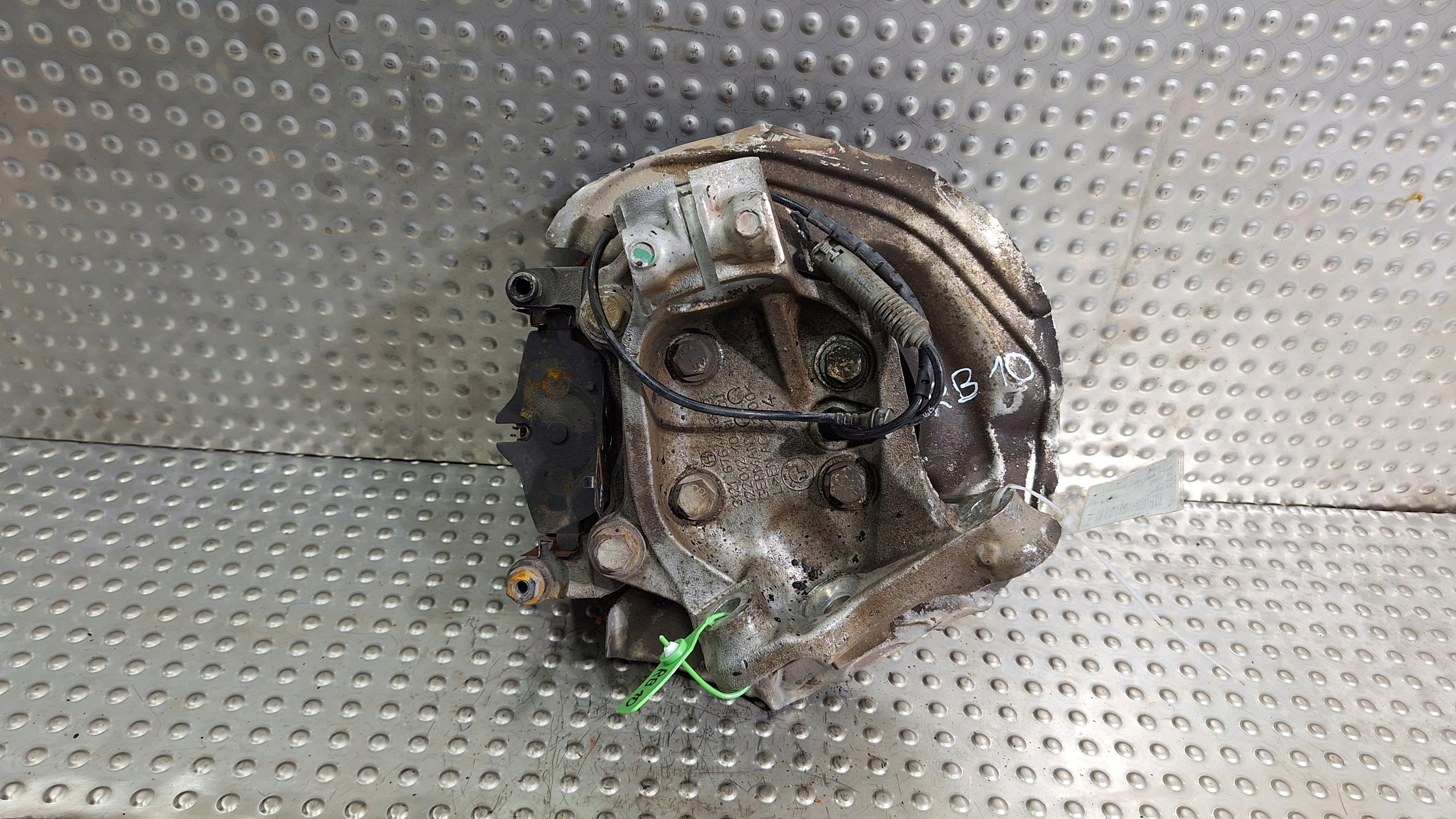 Mozzo FUSELLO perno mozzo sinistra Anteriore 6764443 BMW E81 E87 E90 E91 E92 E93