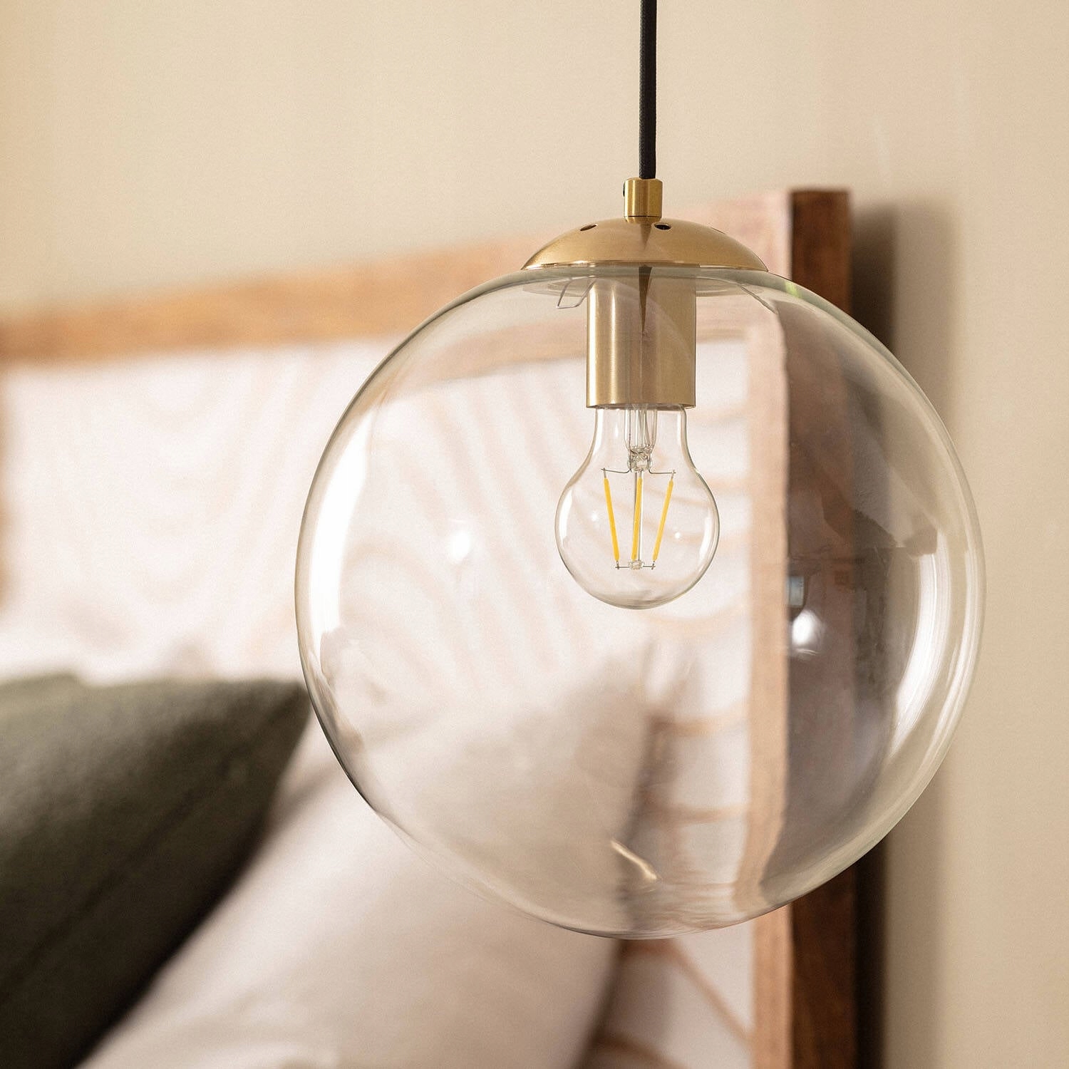 Závěsná lampa z kovu a skla Moonlight Clear