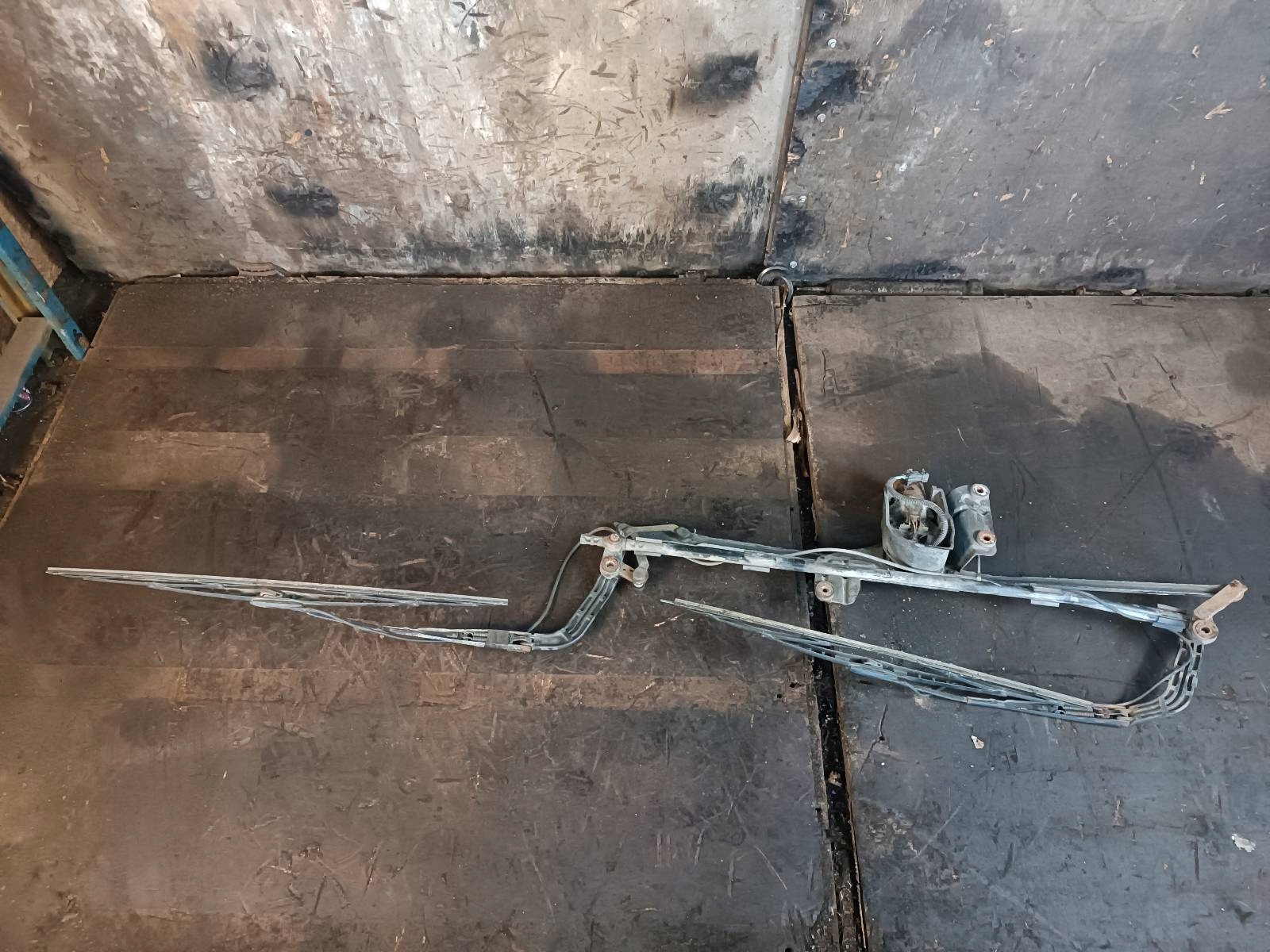 wiper mechanism + mini motor front RENAULT PREMIUM