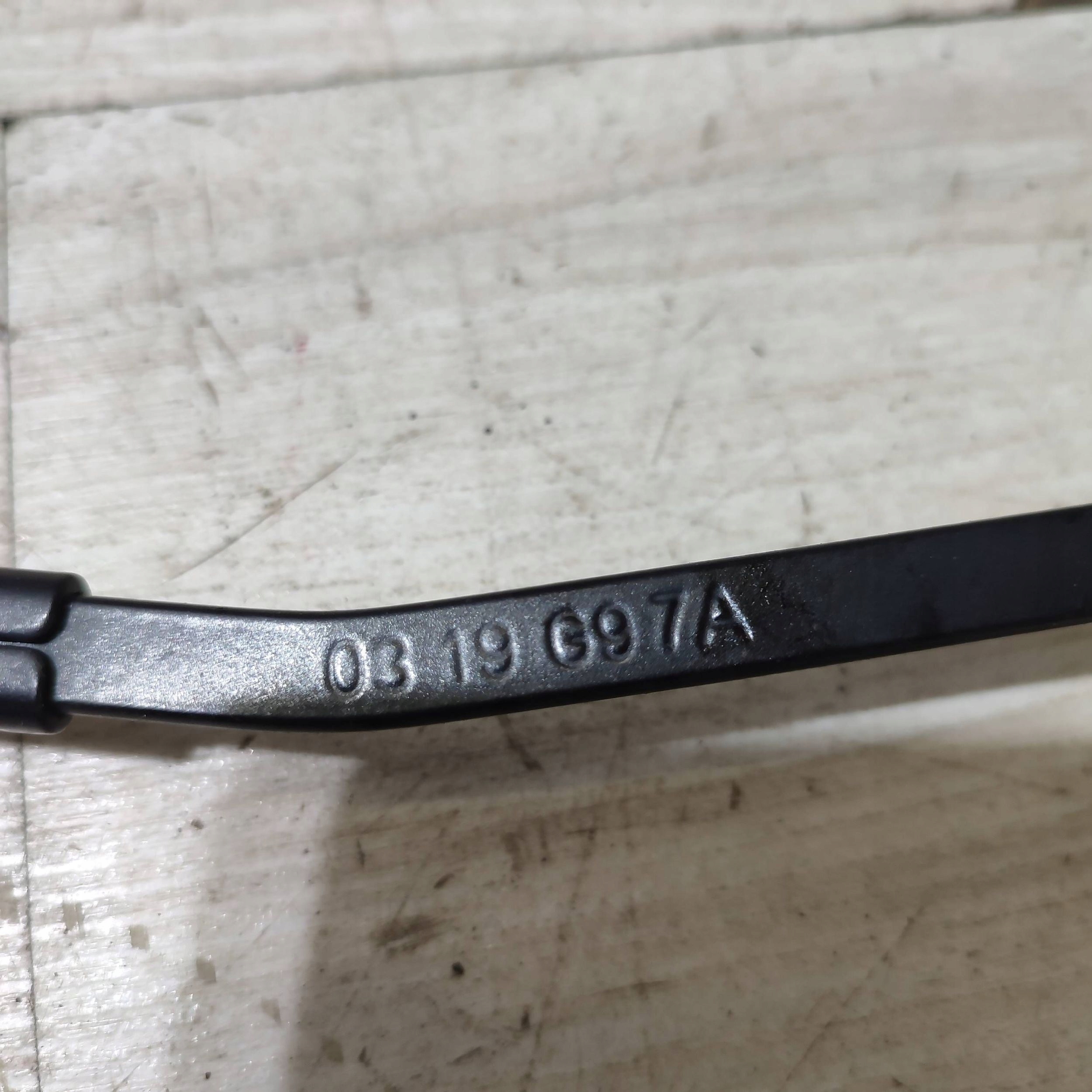 wiper arm windows left side Suzuki Vitara (LY) 0319G97A