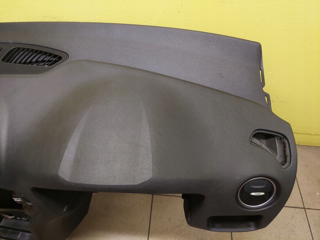 FORD MONDEO MK4 cockpit console dashboard instrument panel