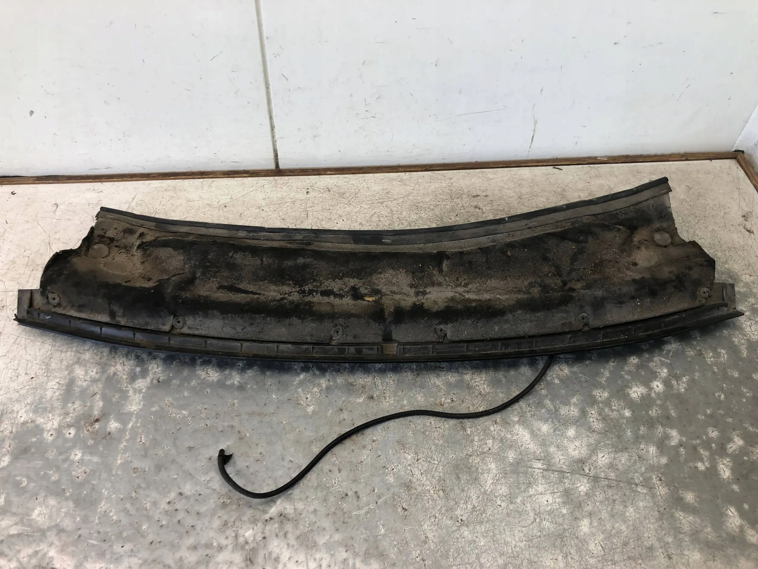 PODSZYBIE DOLNE RENAULT SCENIC III 668100006R