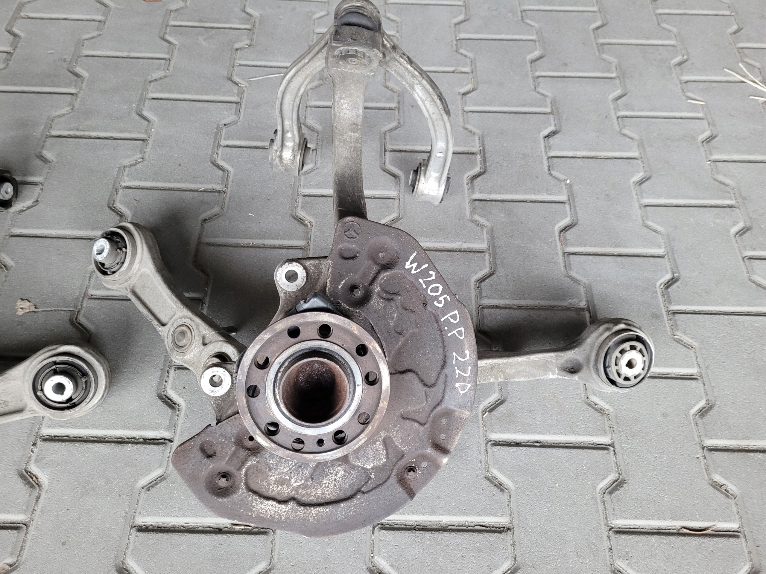 swing front right arm front MERCEDES C W205 2.2 D CDI HYBRID