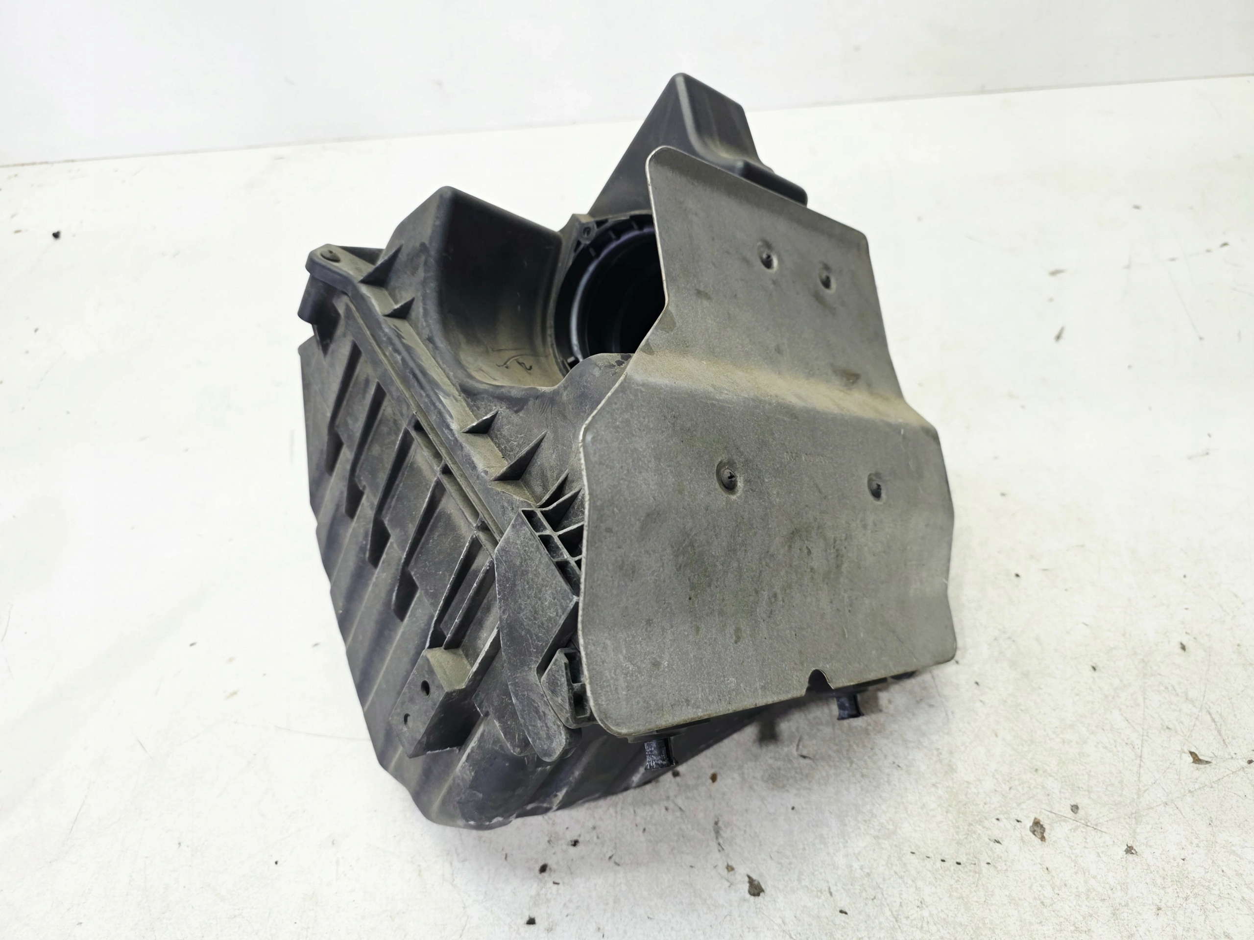 luftfiltergehäuse AUDI A4 B7 2.0 TFSI 03G133835A