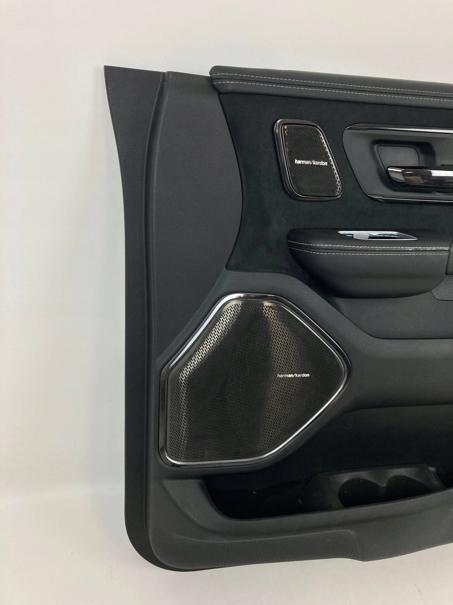 RAM 1500 TRX side door right front of the passenger 2021-24