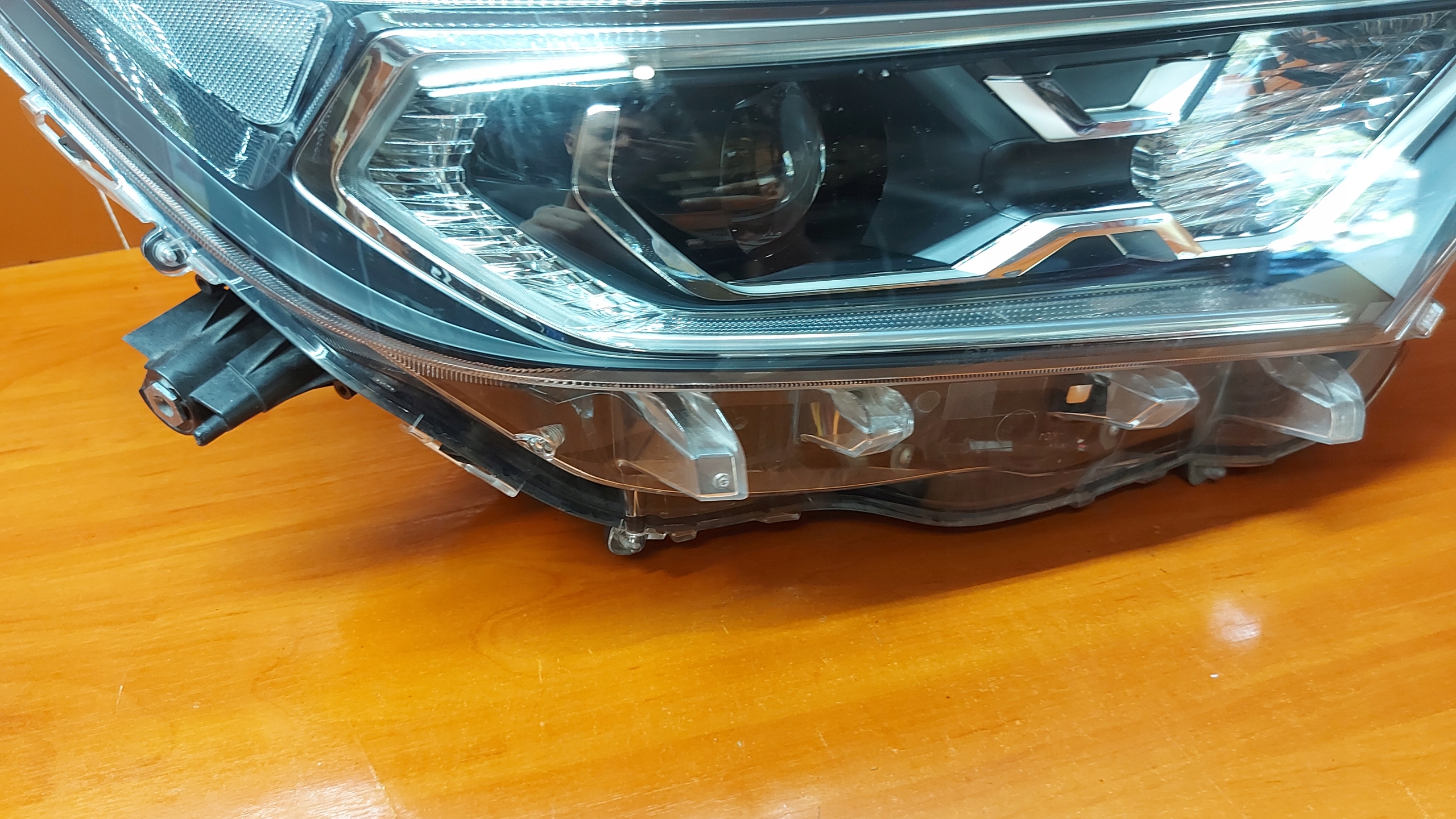 REFLEKTOR light right right front TOYOTA RAV4 V 18