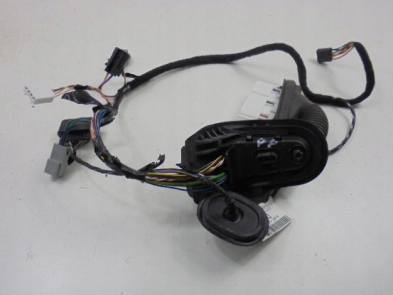 FORD FIESTA MK6 08-12 WIĄZKA DRZWI PRZÓD PRAWA