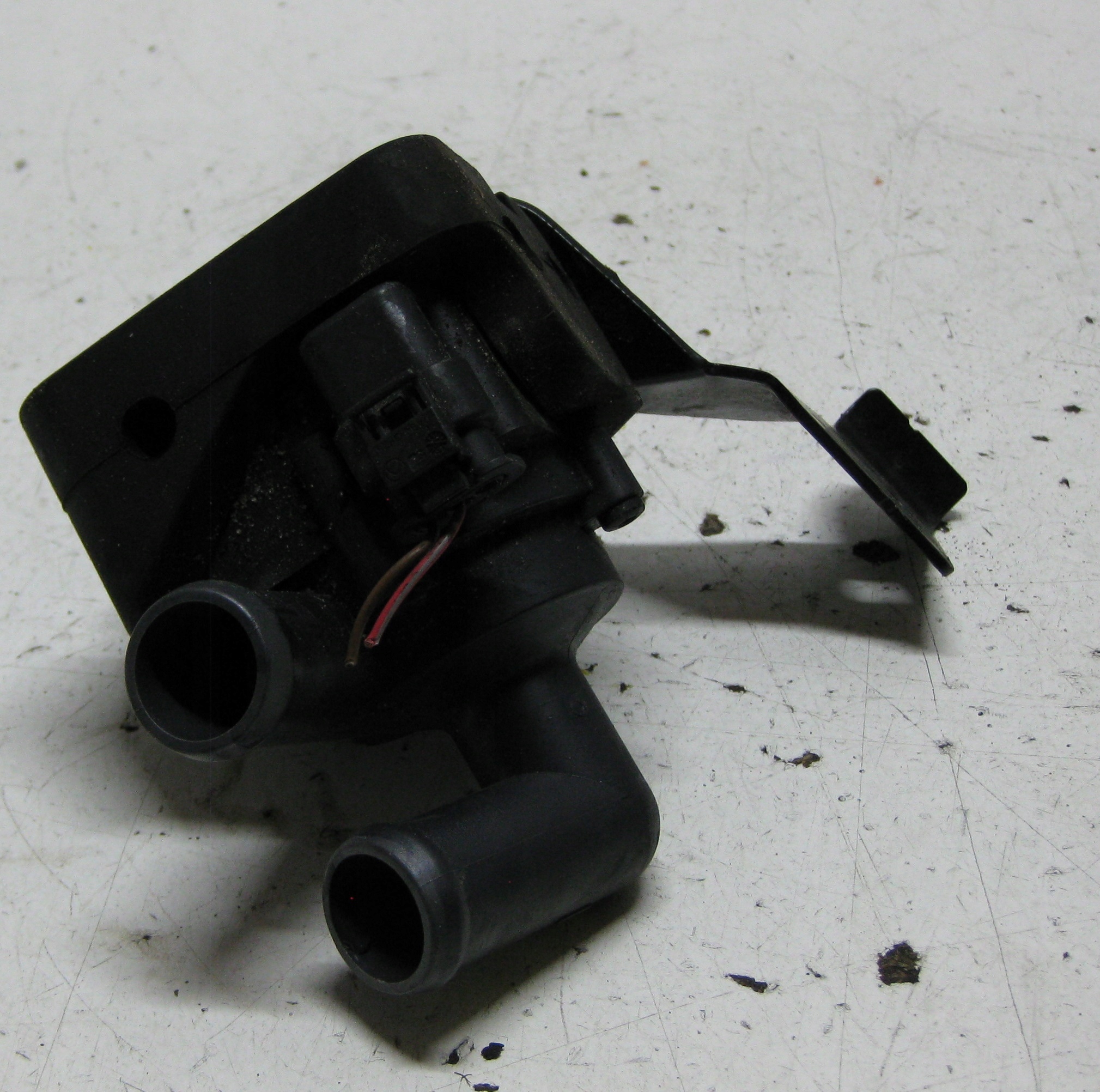 BMW F10 2.0 D 14R water pump 704077